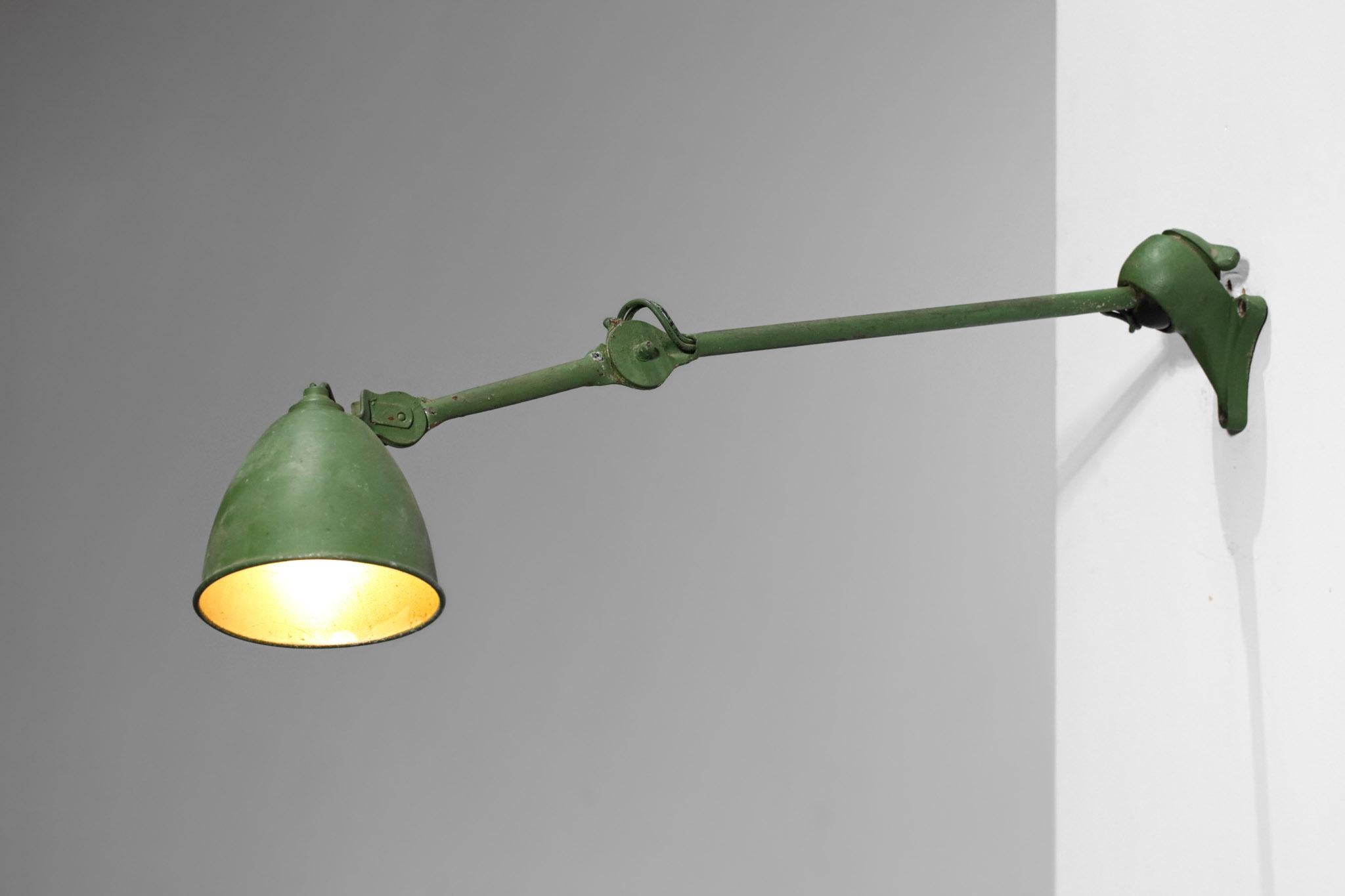 Mid-Century Modern Lampe d'atelier Albert Albin Gras laquée métallique Le Corbusier Ravel Sconce, G345 en vente
