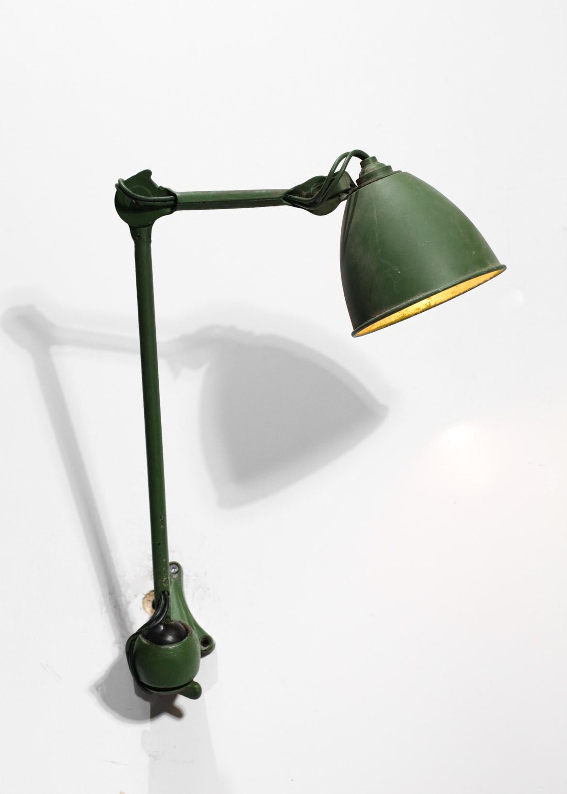 Laqué Lampe d'atelier Albert Albin Gras laquée métallique Le Corbusier Ravel Sconce, G345 en vente