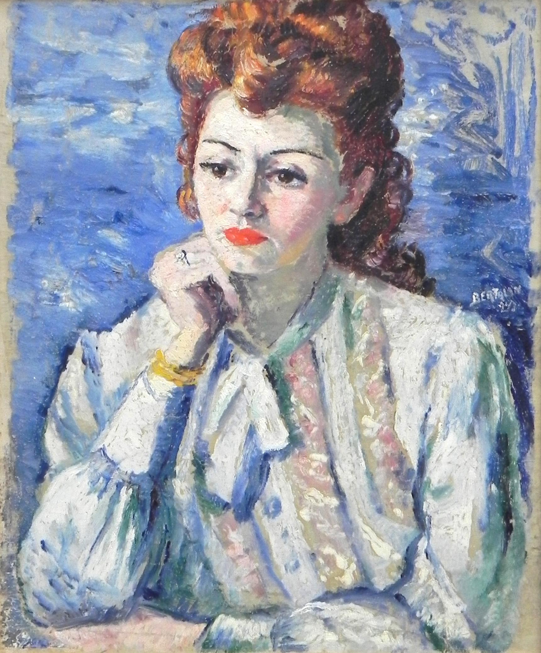 "Femme Rousse Sur Fond Bleu" ist ein original Öl auf Leinwand impressionistisches Porträt einer Frau von Albert Bertalan. Eine rothaarige Dame sitzt mit auf die Wange gepresster Hand nachdenklich vor einem blauen Hintergrund. Das Gemälde ist mit