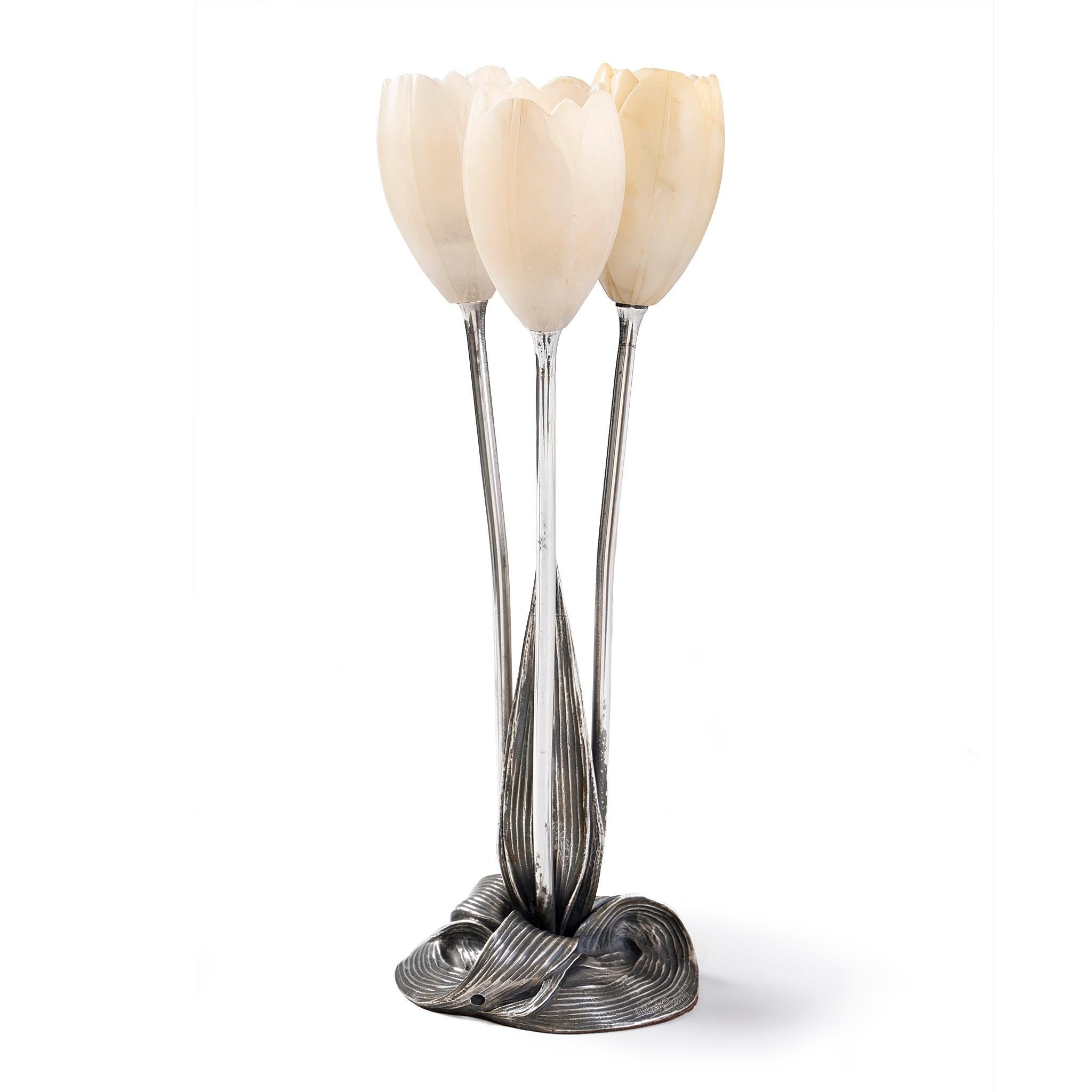 Lampe Tulip de Albert Cheuret en bronze argenté et albâtre Excellent état - En vente à New York, NY
