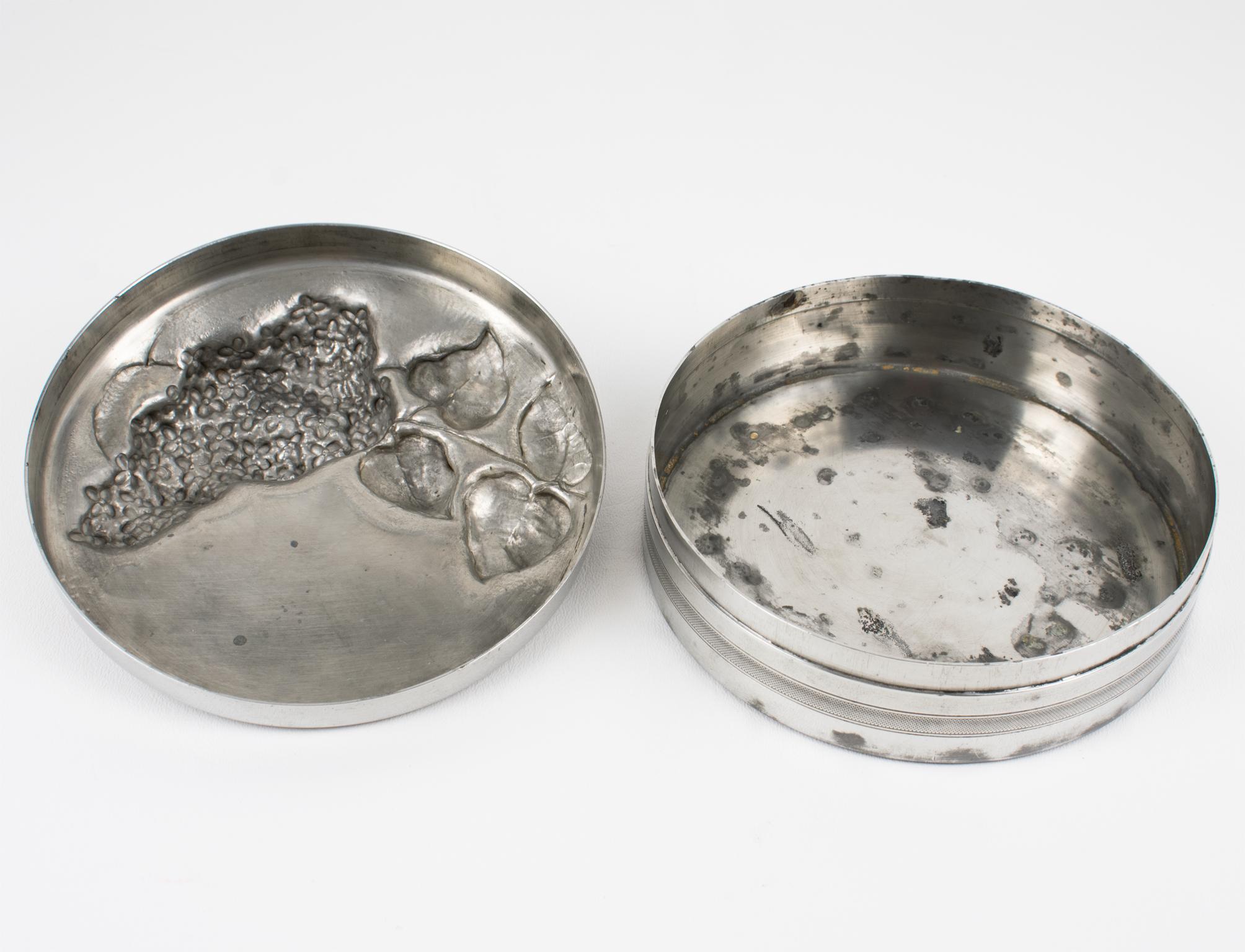 Albert Chezal French Art Nouveau Pewter Box with Lilac Decor For Sale 1