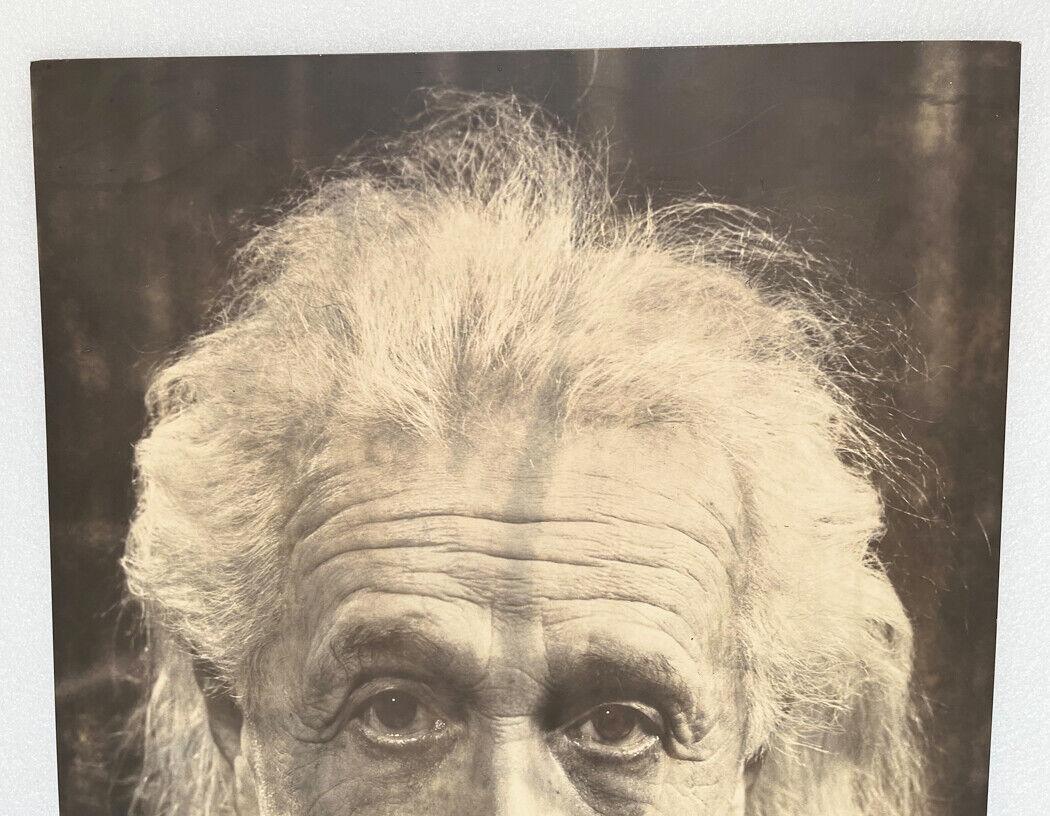 Albert Einstein, Kunstfotografie von Philippe Halsman, gestempelt  im Angebot 1