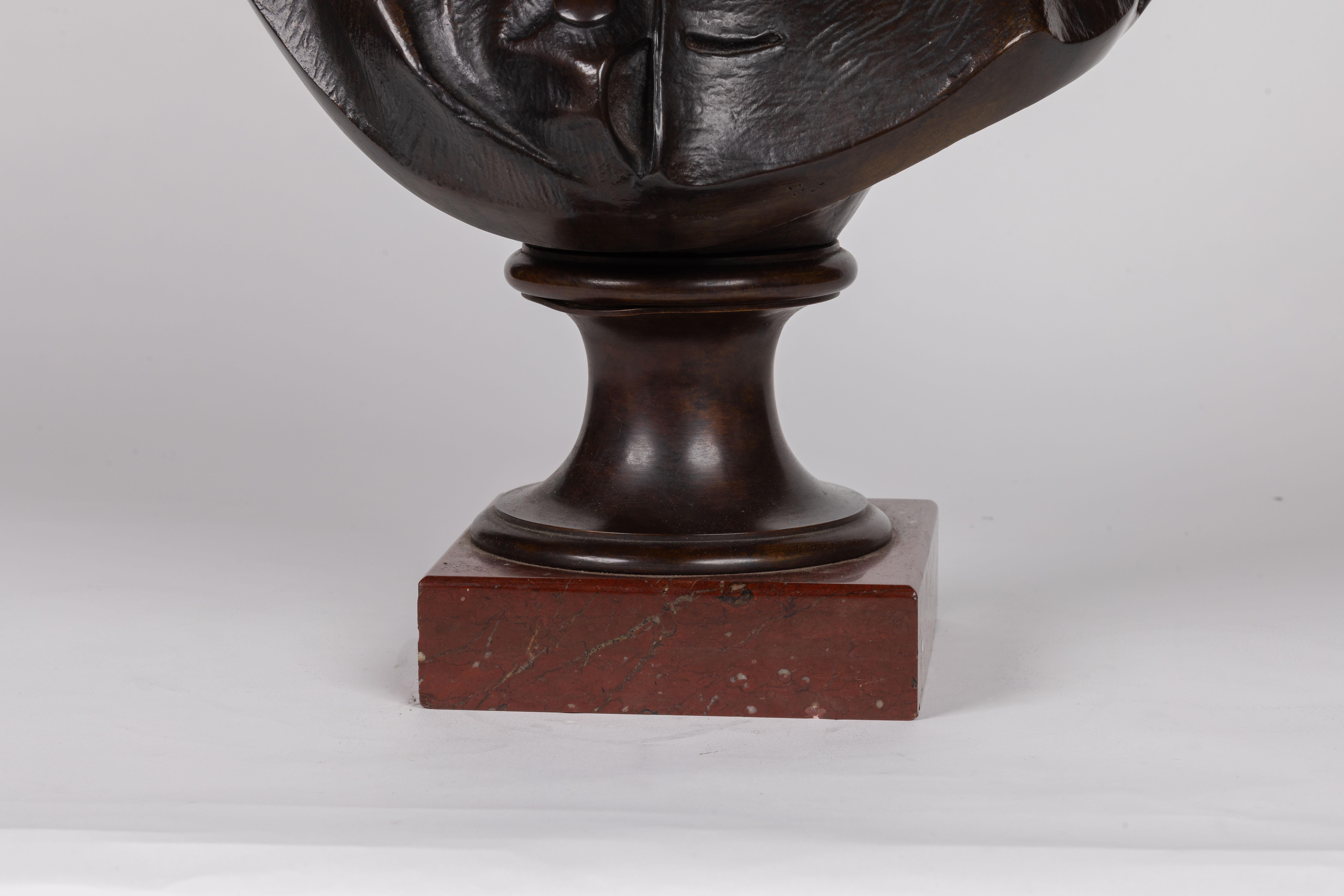 Un rare et important buste de Michel-Ange en bronze en vente 8