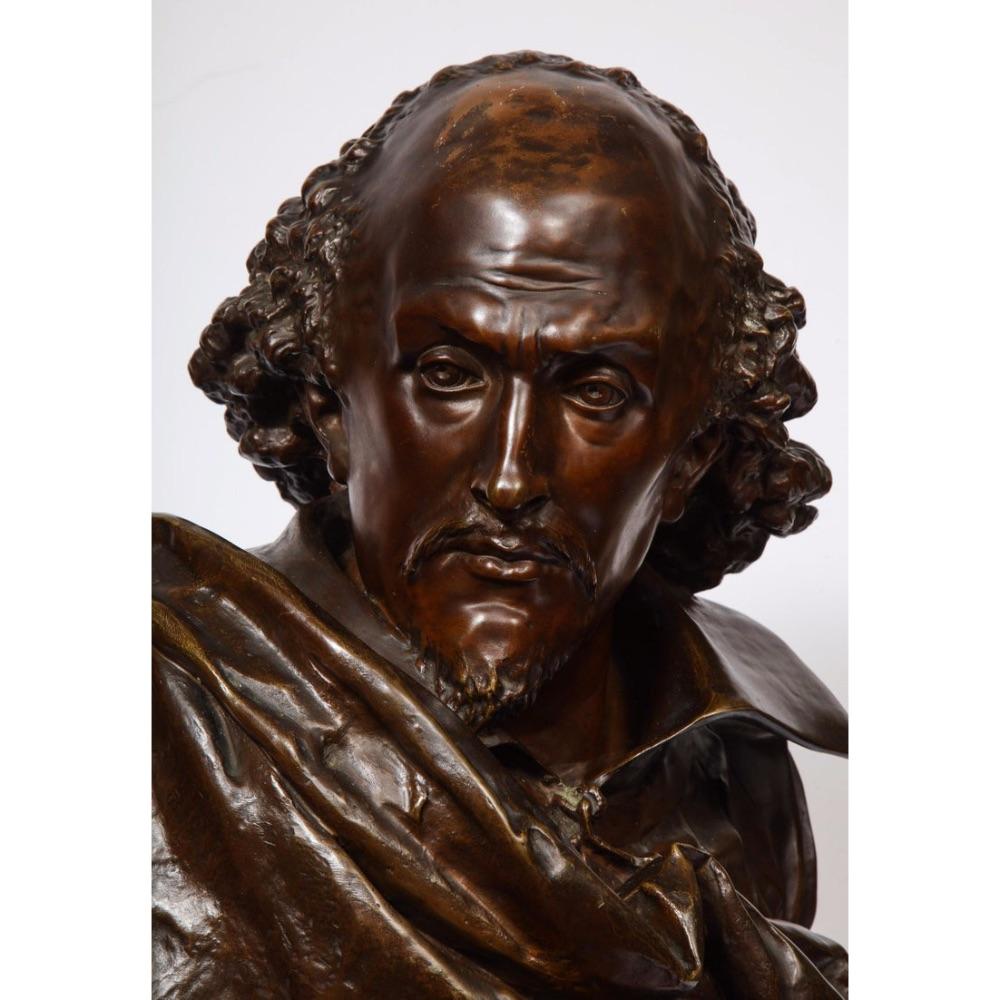 Rare French Bronze Bust of William Shakespeare by Carrier Belleuse and Pinedo - Romantic Sculpture by Albert-Ernest Carrier-Belleuse