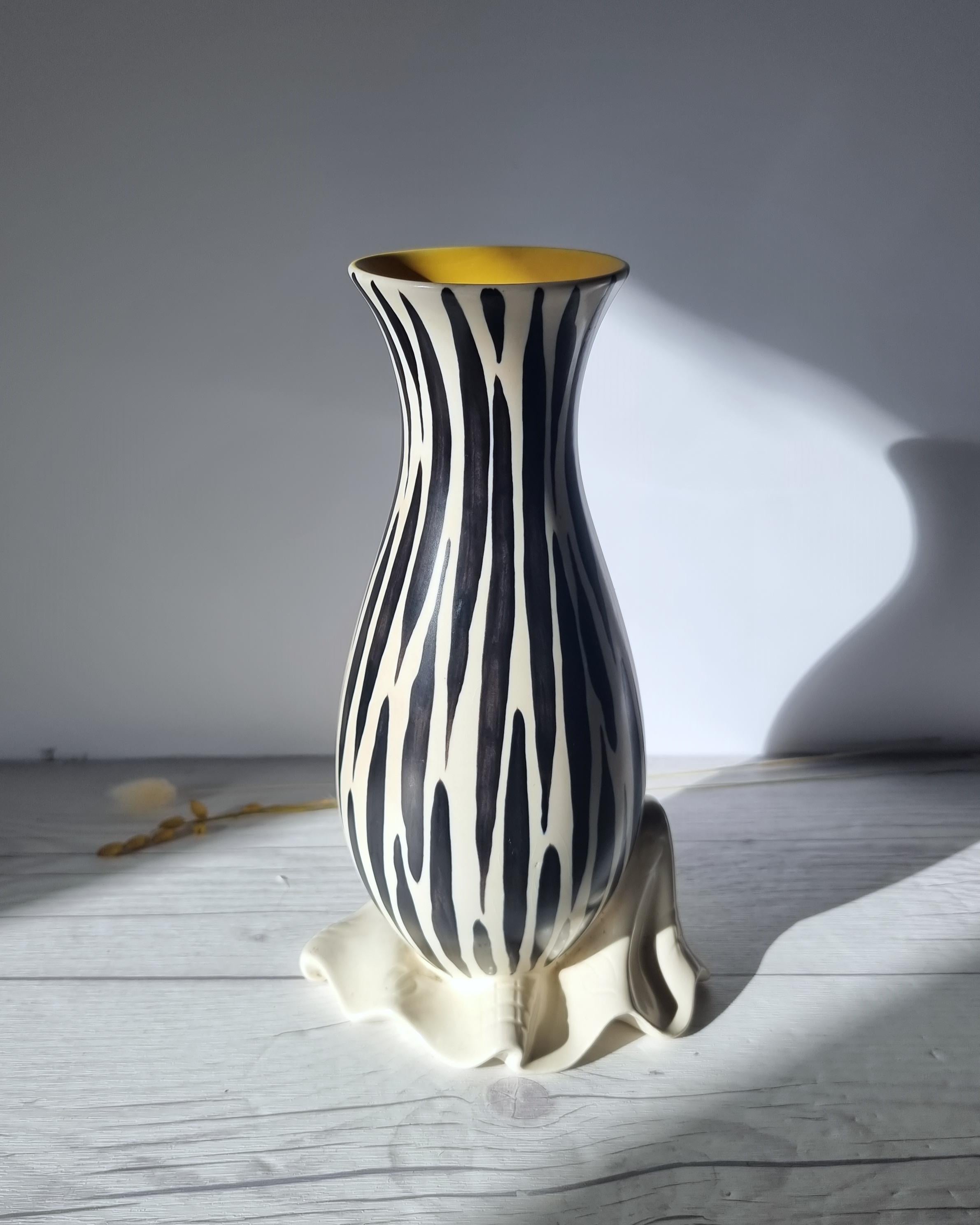 Albert Hallam for Beswick, Zebrette Series Zebra Stripe Décor Modernist Vase In Good Condition For Sale In Frome, GB
