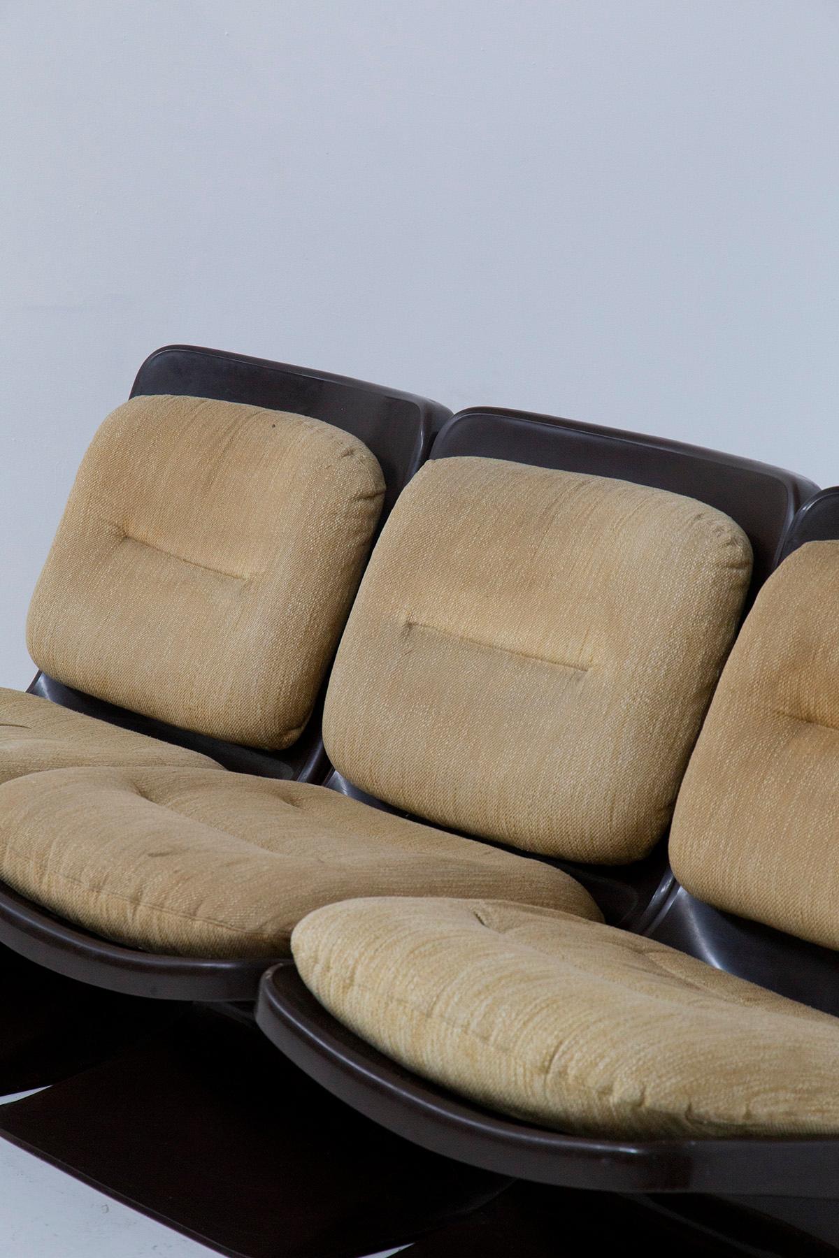 Albert Jacob Set of three armchairs by Grosfillex in brown plastic, France In Good Condition In Milano, IT