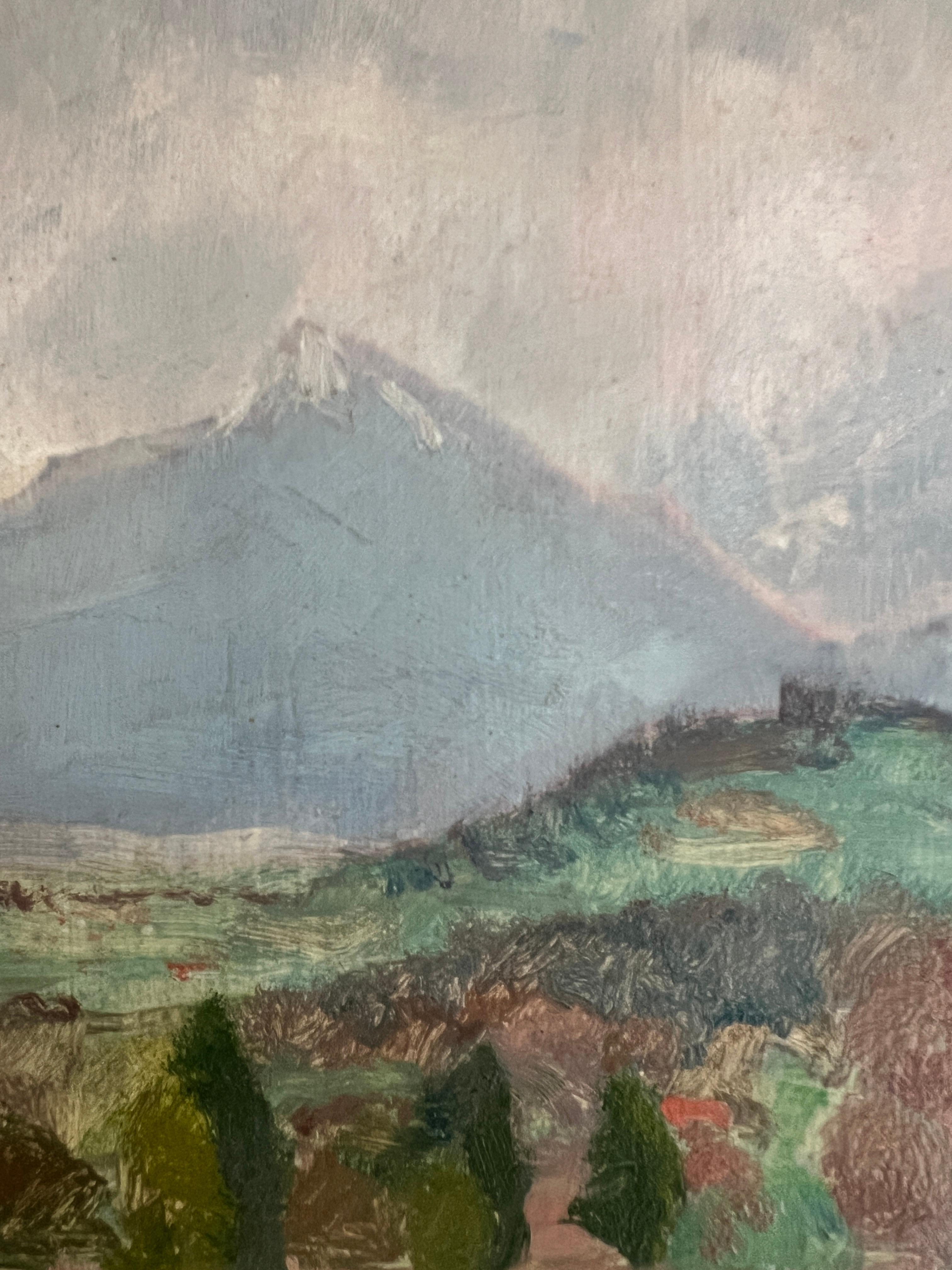 Paesaggio di campagna con montagne e nuvole in vendita 1