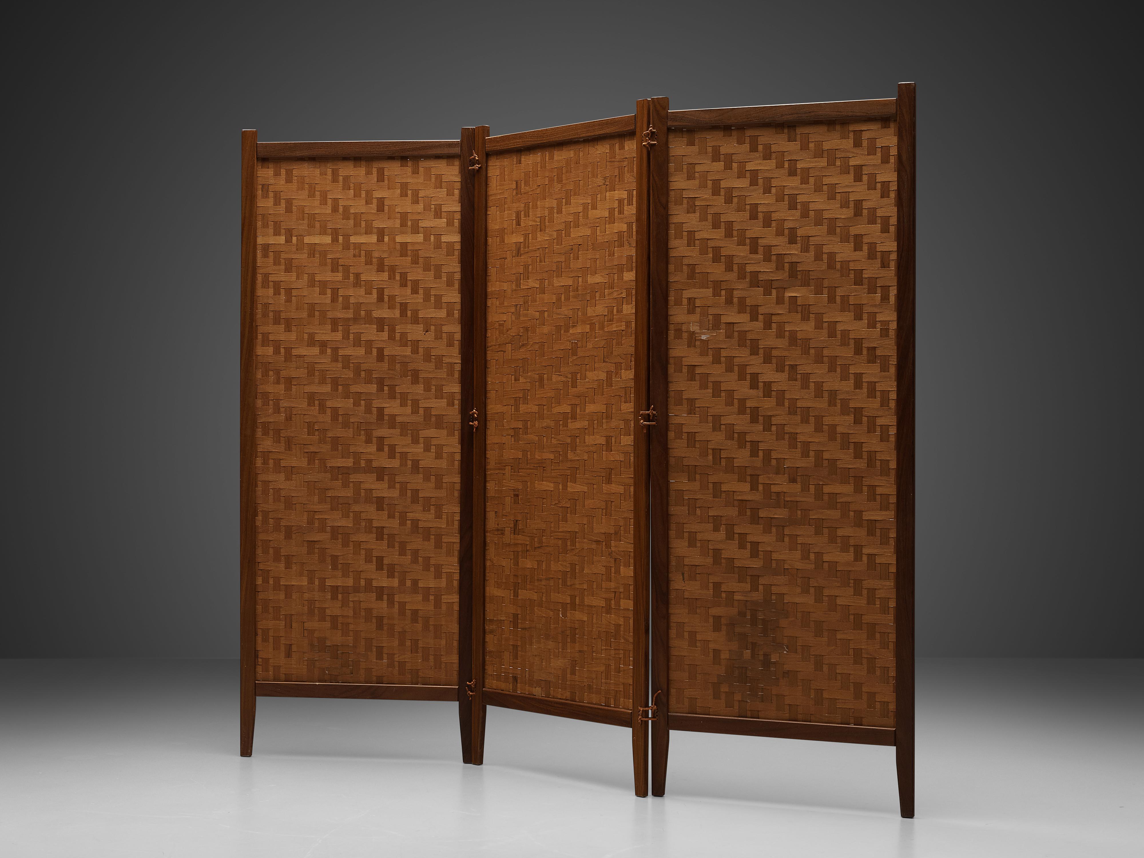 Albert Jansson for Alberts Tibro, room divider model 'Spana', mahogany, wooden straps, leather, Sweden, 1950s

Swedish folding screen or room divider with three panels designed by Albert Jansson for Alberts Tibro. A mahogany frame surrounds the