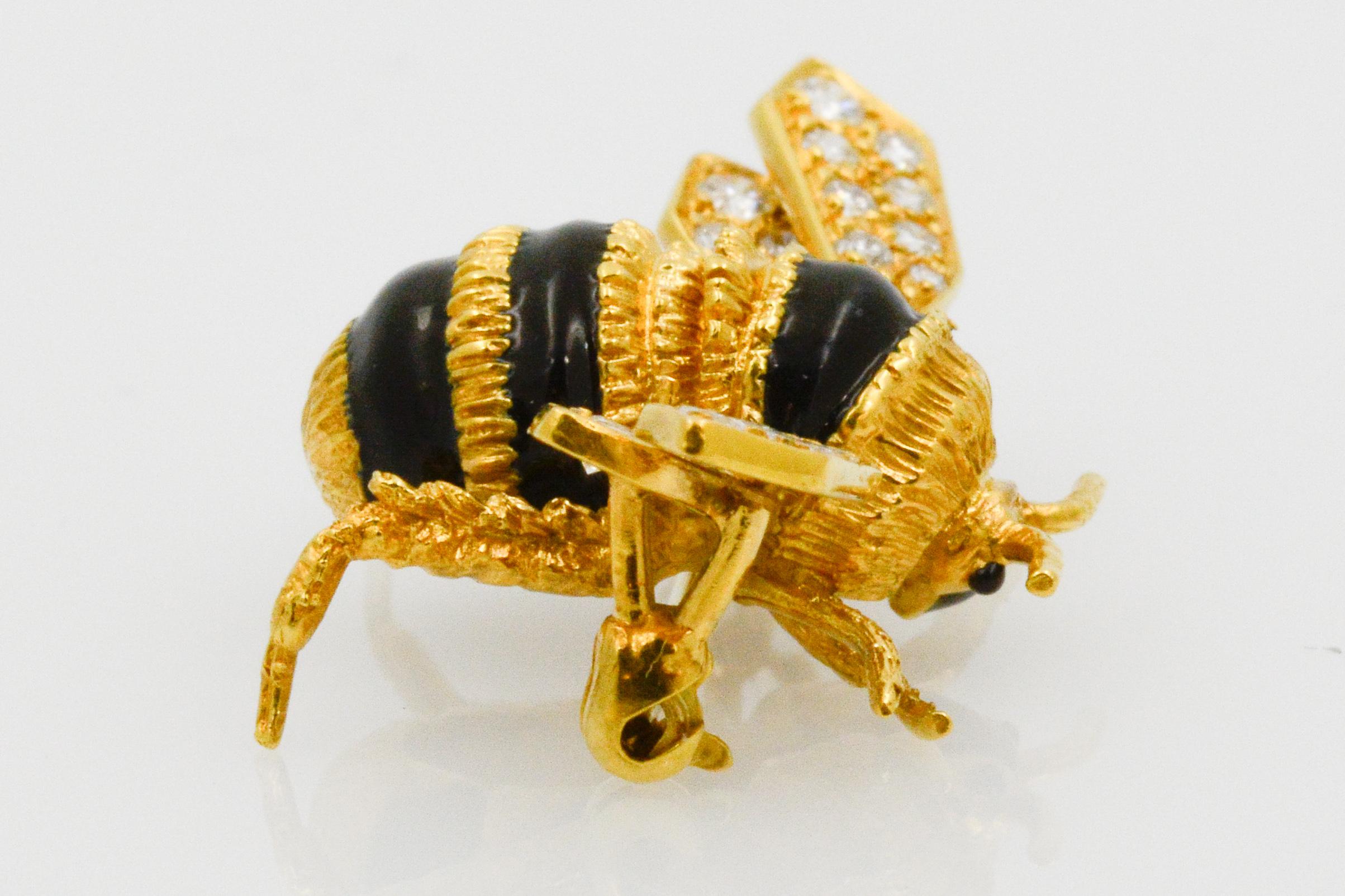 Albert Lipten 18 Karat Yellow Gold and Diamond Bee Pin In Good Condition In Dallas, TX