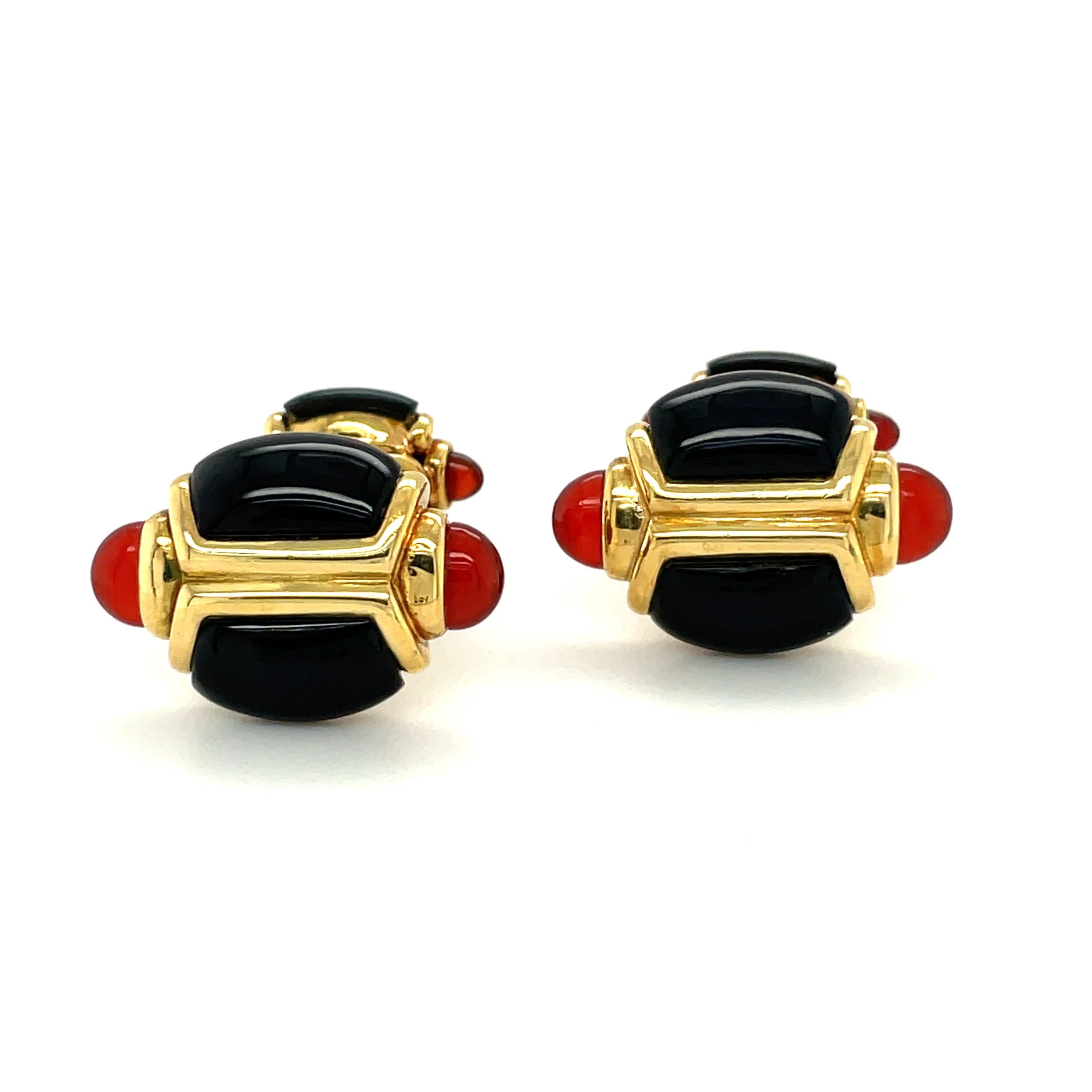 Contemporary Albert Lipten 18KT Yellow Gold Cuff Links / Studs Dress Set Onyx and Carnelian For Sale