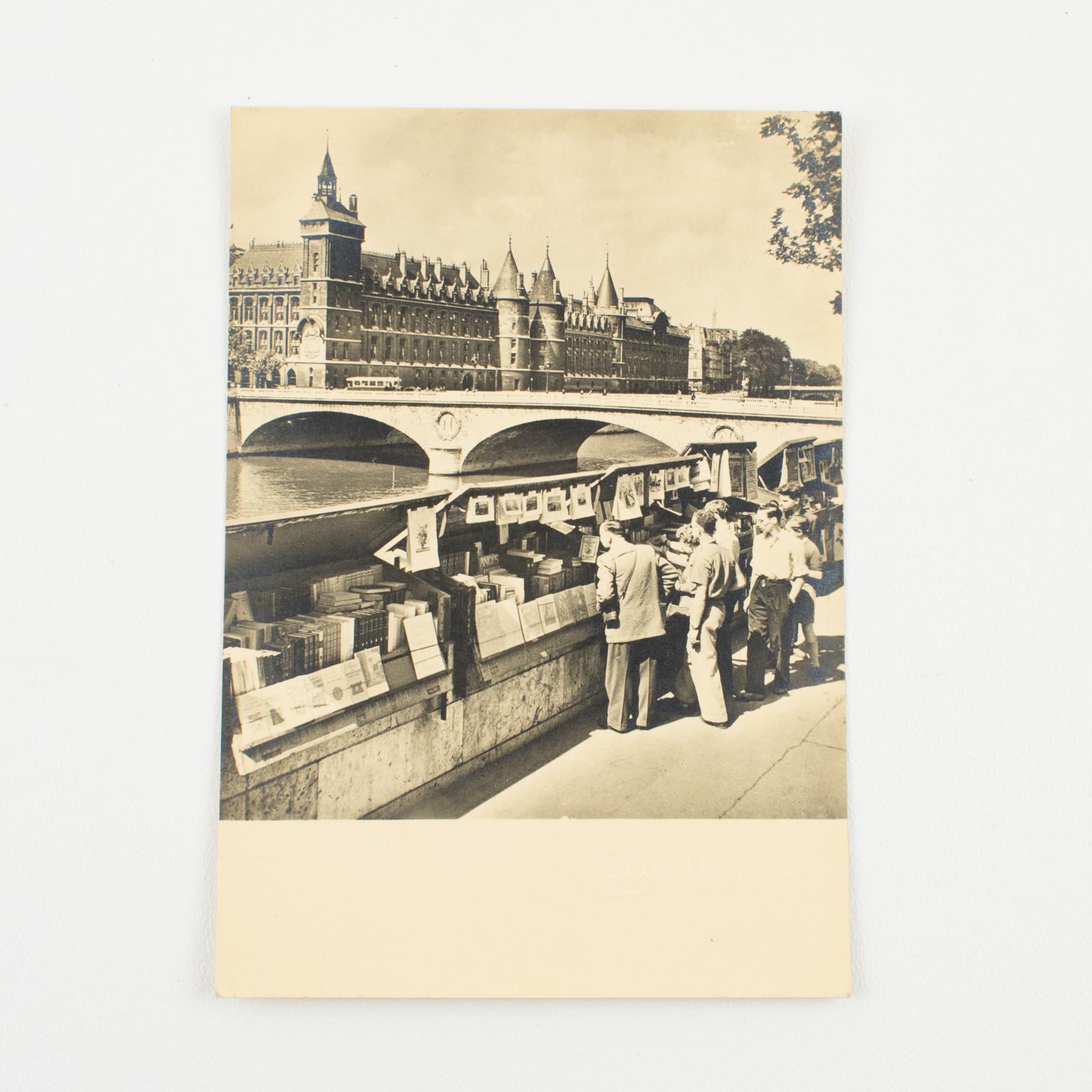 Paris, The Riverbank Booksellers - Black and White Original Photography Postcard For Sale 1