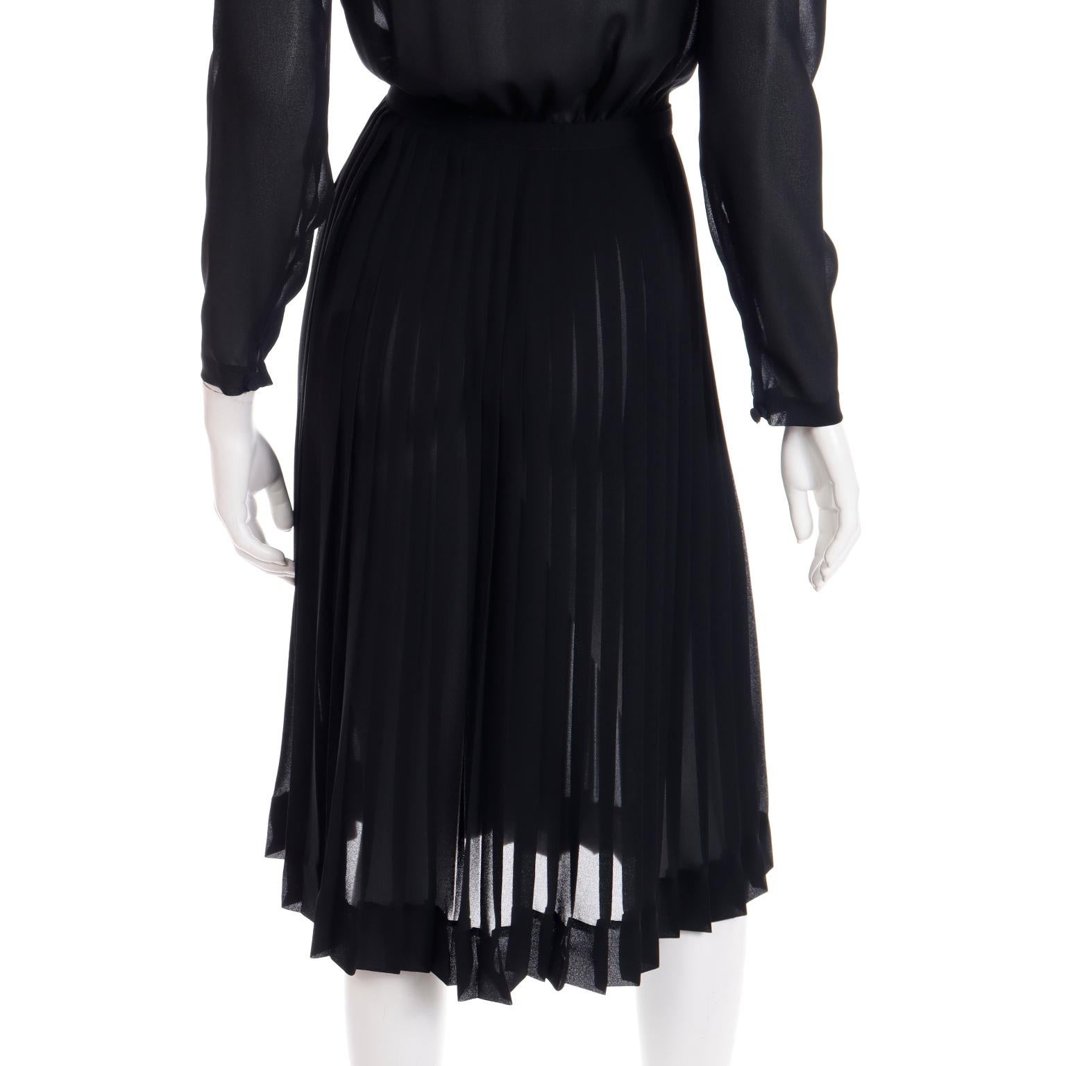 Women's Albert Nipon Black Silk Chiffon Dress w Knife Pleated Skirt