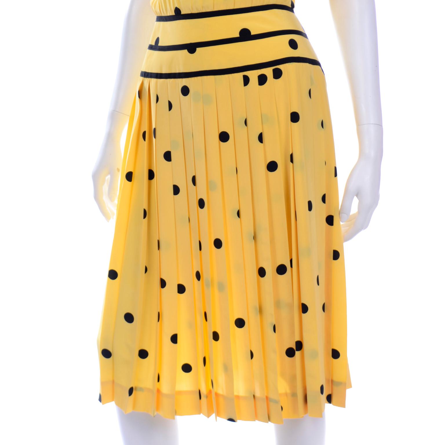 Albert Nipon Boutique Vintage Yellow Silk Dress With Black Polka Dots In Excellent Condition For Sale In Portland, OR