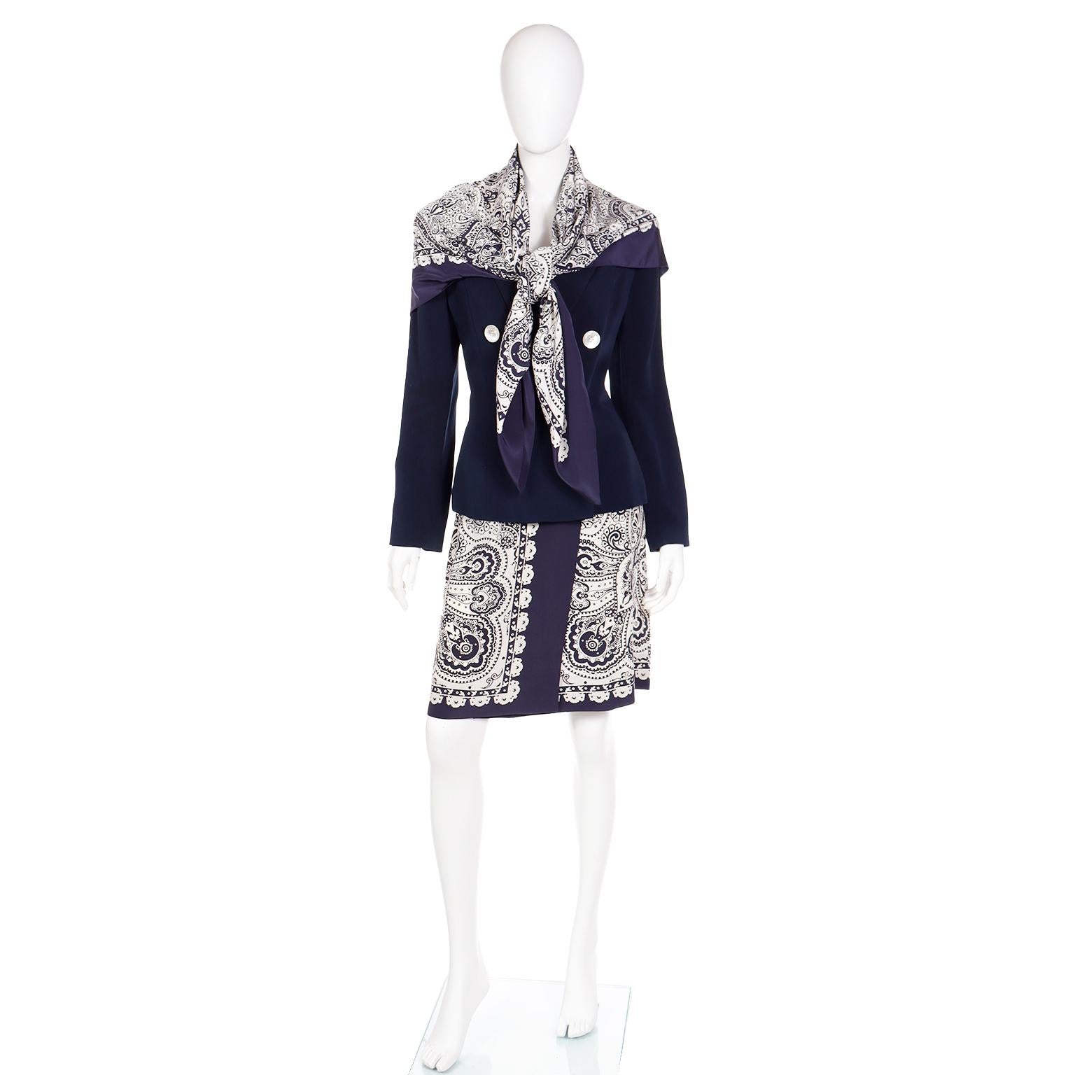 Albert Nipon was designed by Albert's dynamic wife, Pearl. She designed clothing for women professional women, like herself, who still wanted to have a touch of femininity in their clothing. This 3 piece ensemble is a great example of the Nipon
