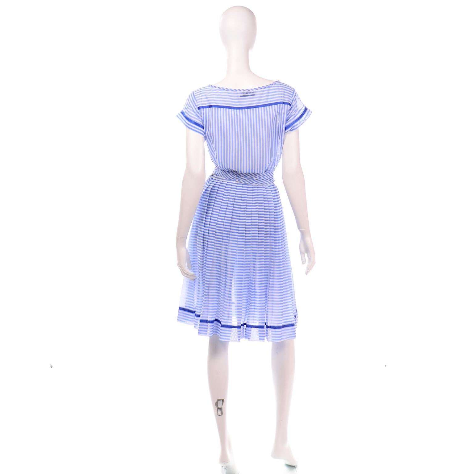 Albert Nipon Vintage Blue & White Striped Cotton 2 pc Dress With Sash Belt In Excellent Condition In Portland, OR