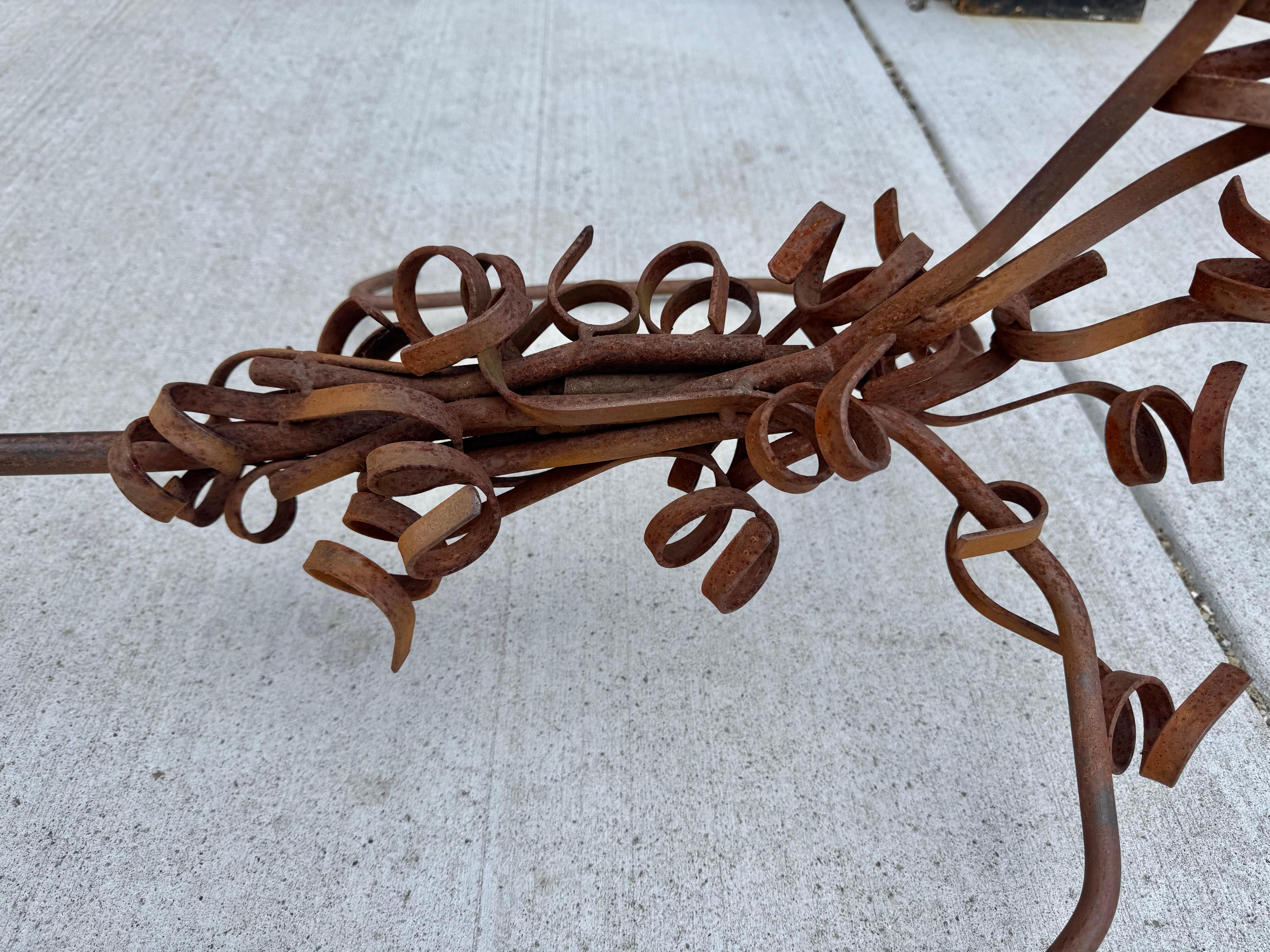 Albert Paley Escultura / Planta colgante Ganchos Shepard, años 80 en venta 4