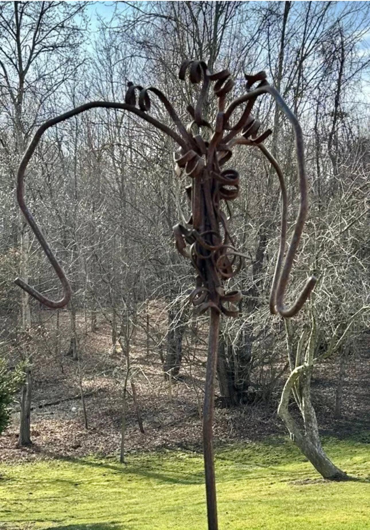 Albert Paley Escultura / Planta colgante Ganchos Shepard, años 80 Forjado en venta