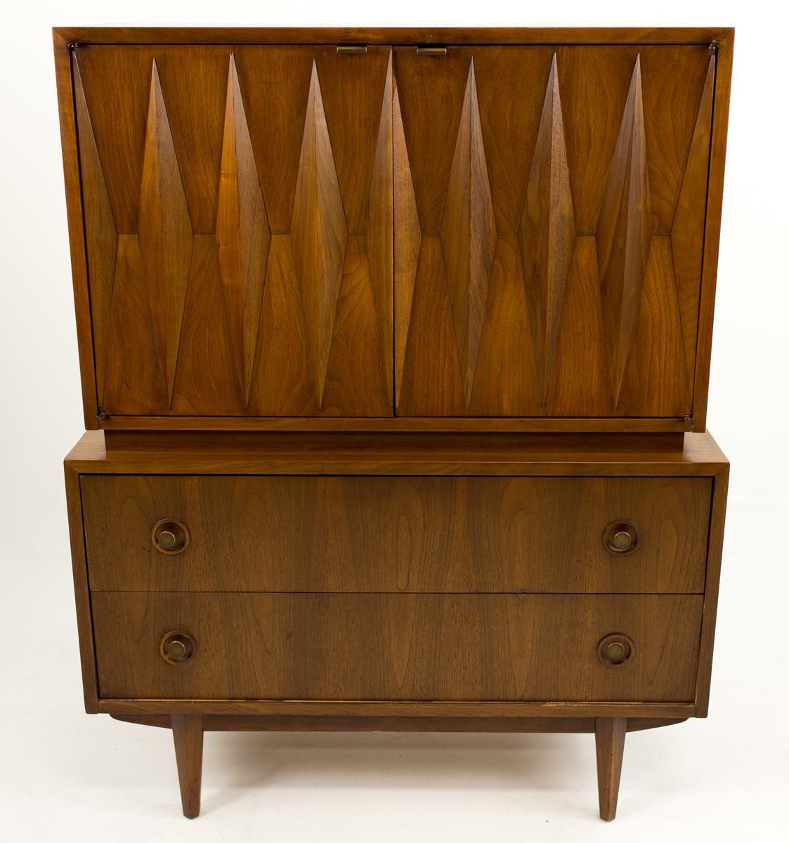 Albert Parvin for American of Martinsville mid century diamond highboy dresser

This dresser measures: 38.5 wide x 18.5 deep x 48 inches high

All pieces of furniture can be had in what we call restored vintage condition. That means the piece is