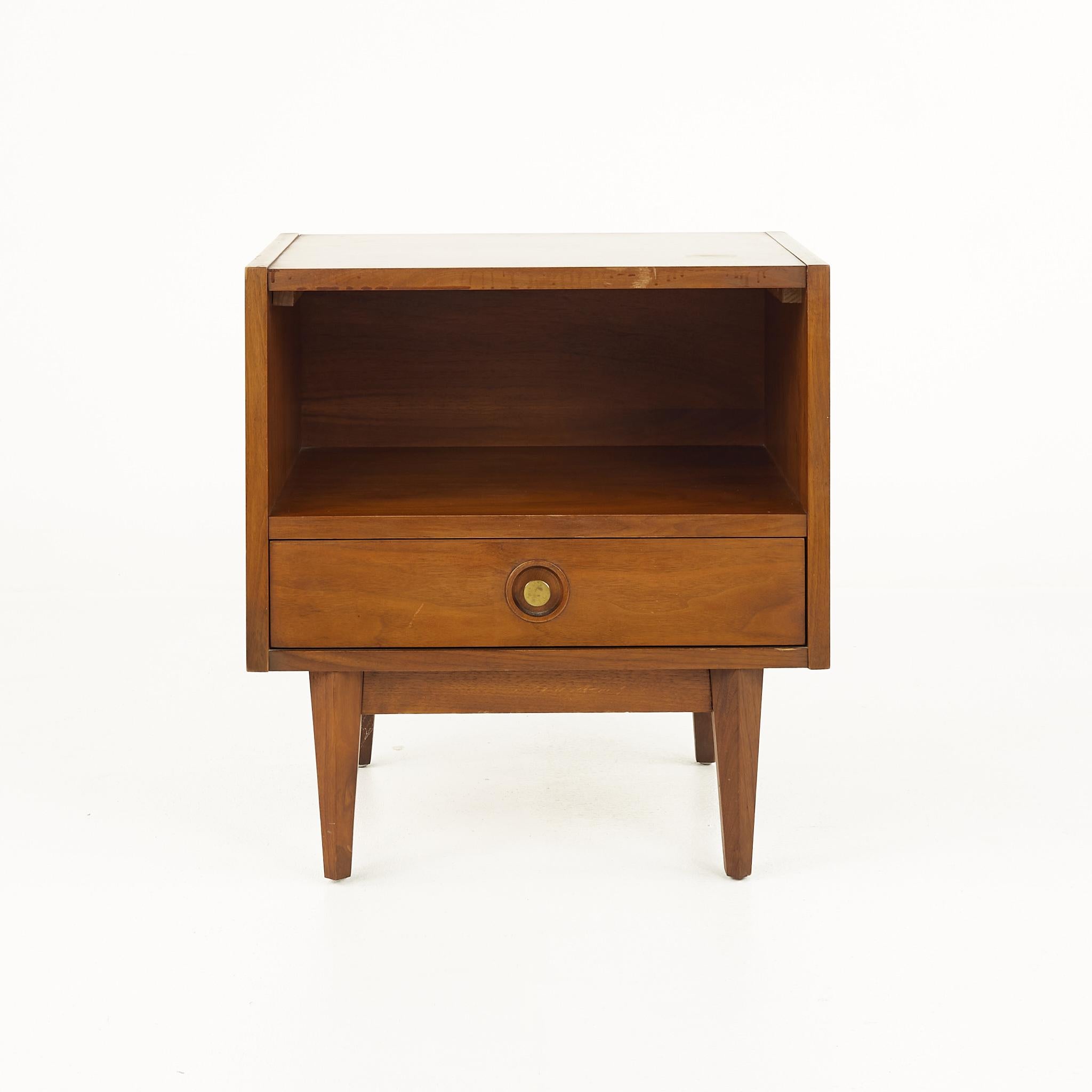 Albert Parvin for American of Martinsville mid century nightstand

This nightstand measures: 21 wide x 16 deep x 22.5 inches high

All pieces of furniture can be had in what we call restored vintage condition. That means the piece is restored