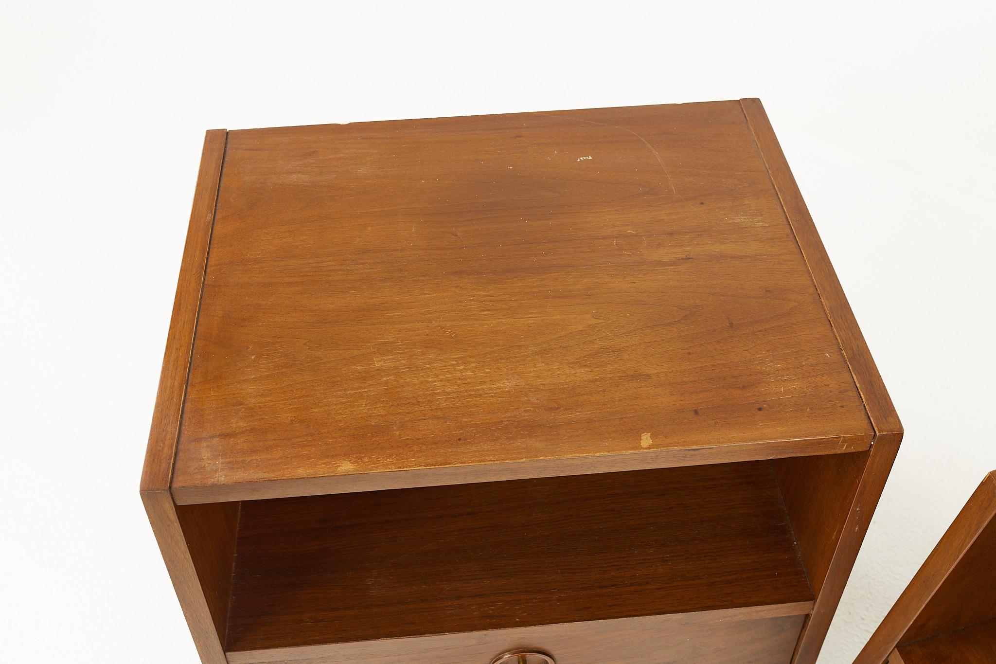 Late 20th Century Albert Parvin for American of Martinsville Mid Century Nightstand For Sale