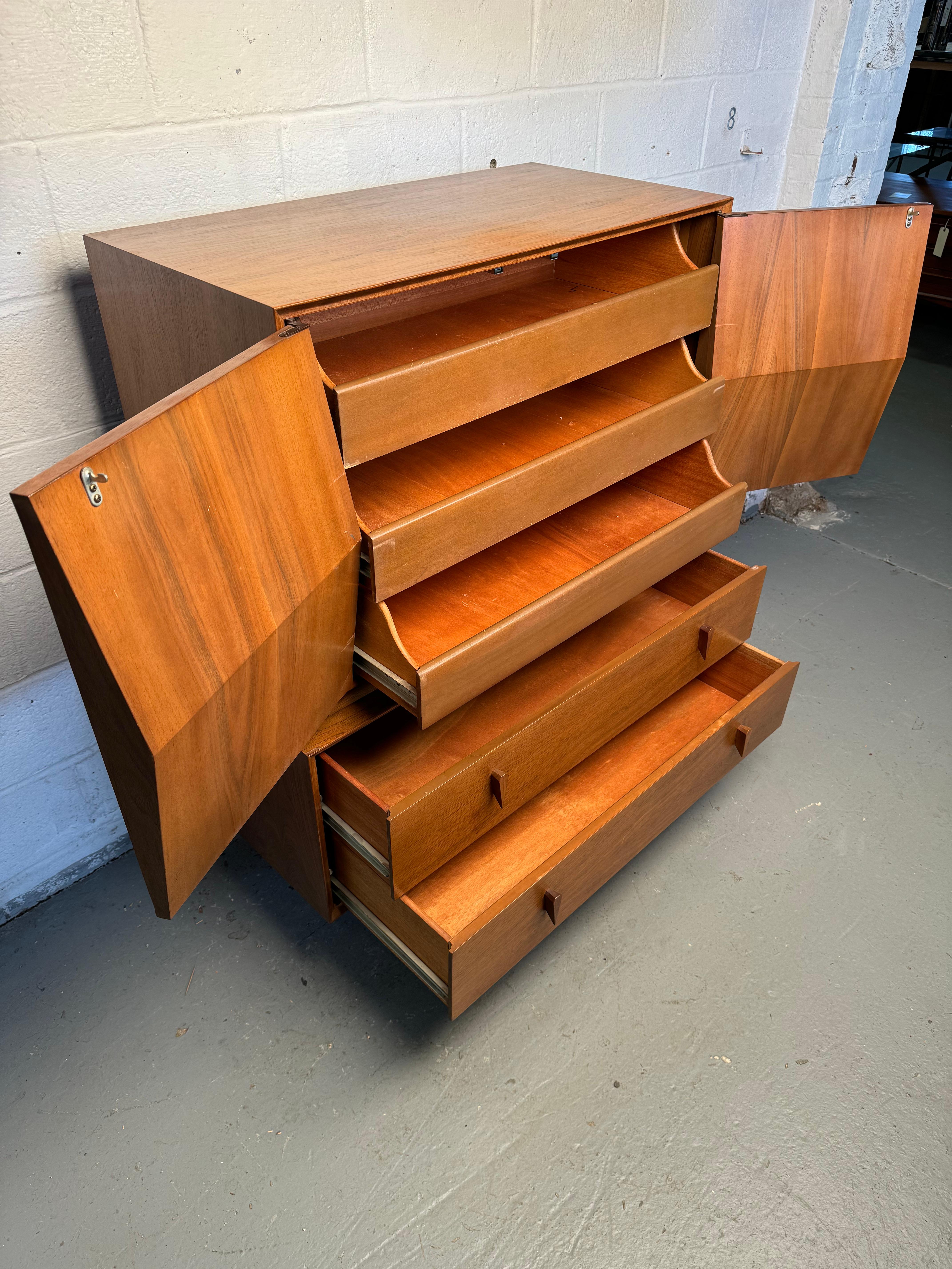 Albert Parvin for American of Martinsville Mid-Century Walnut Highboy Dresser For Sale 4