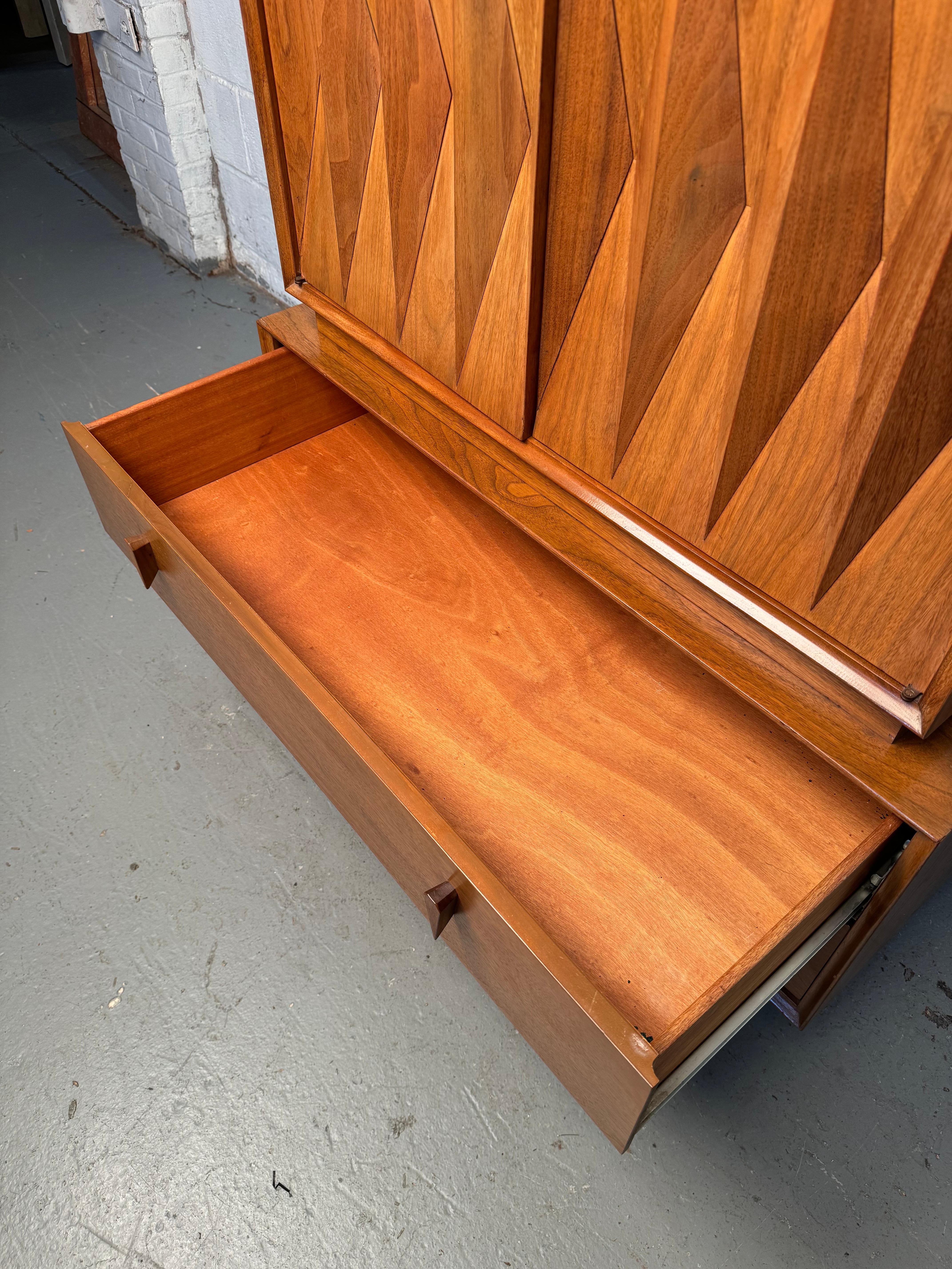 Albert Parvin for American of Martinsville Mid-Century Walnut Highboy Dresser For Sale 7