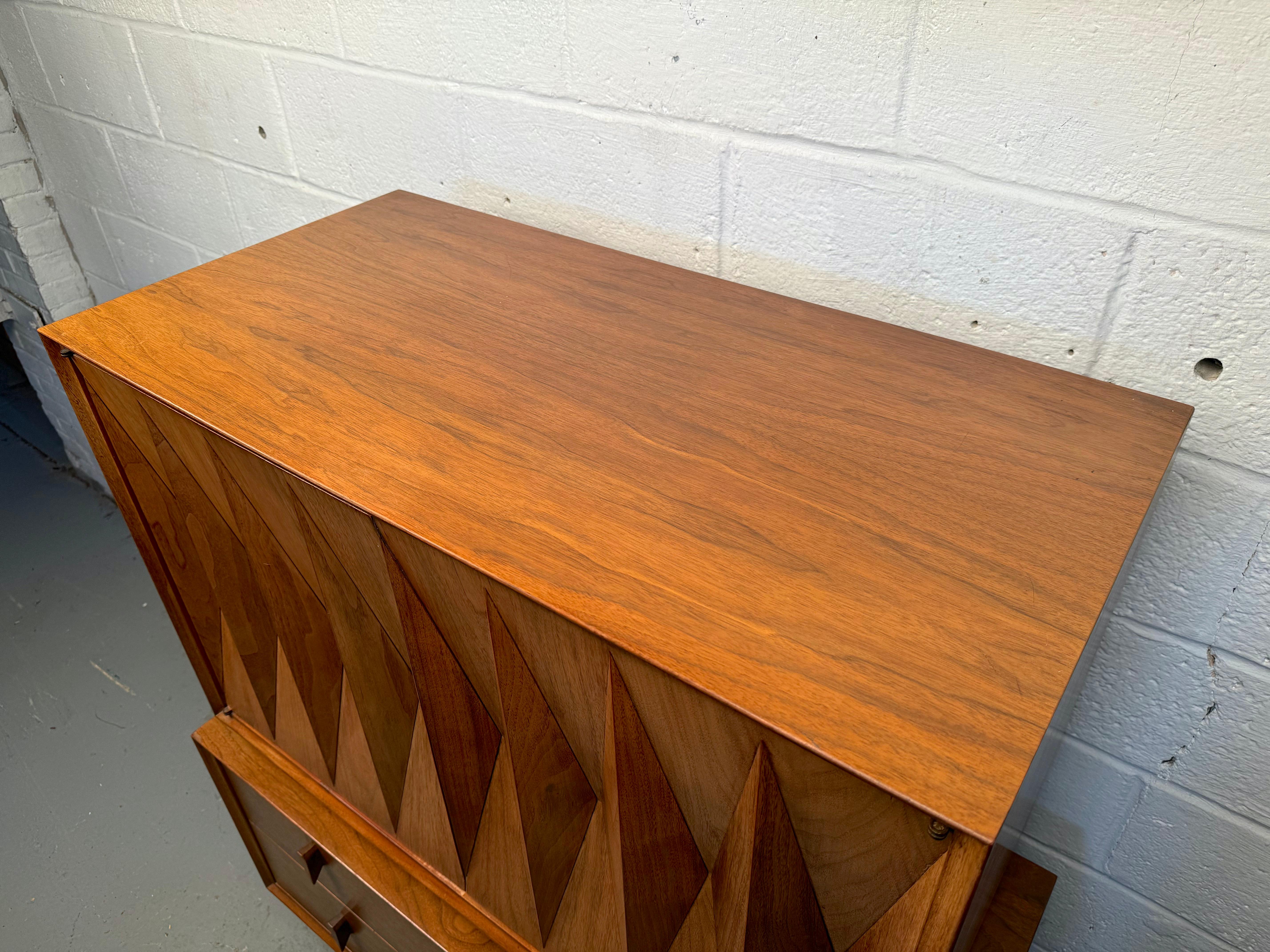 Albert Parvin for American of Martinsville Mid-Century Walnut Highboy Dresser For Sale 10