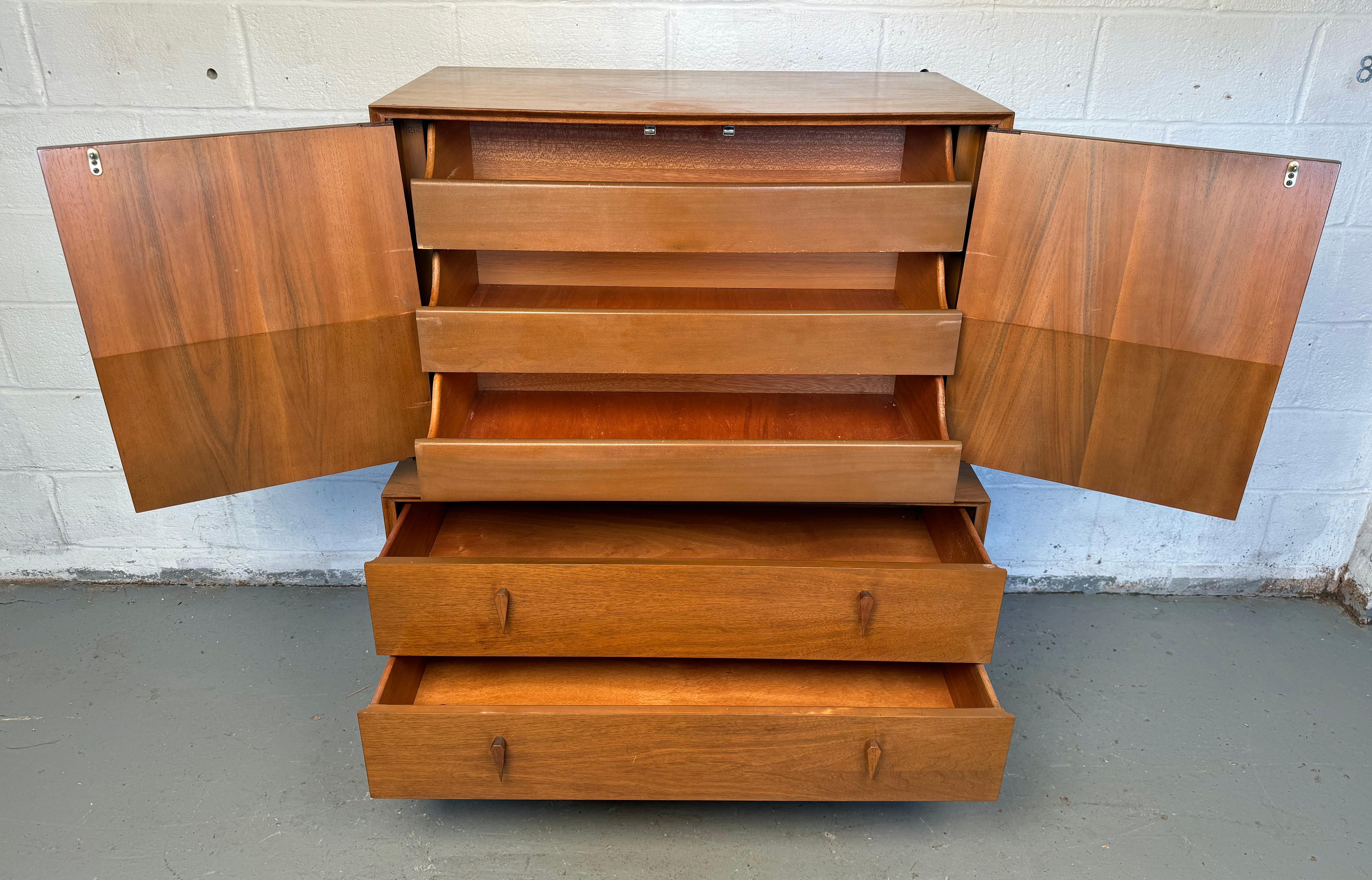 Albert Parvin for American of Martinsville Mid-Century Walnut Highboy Dresser For Sale 2