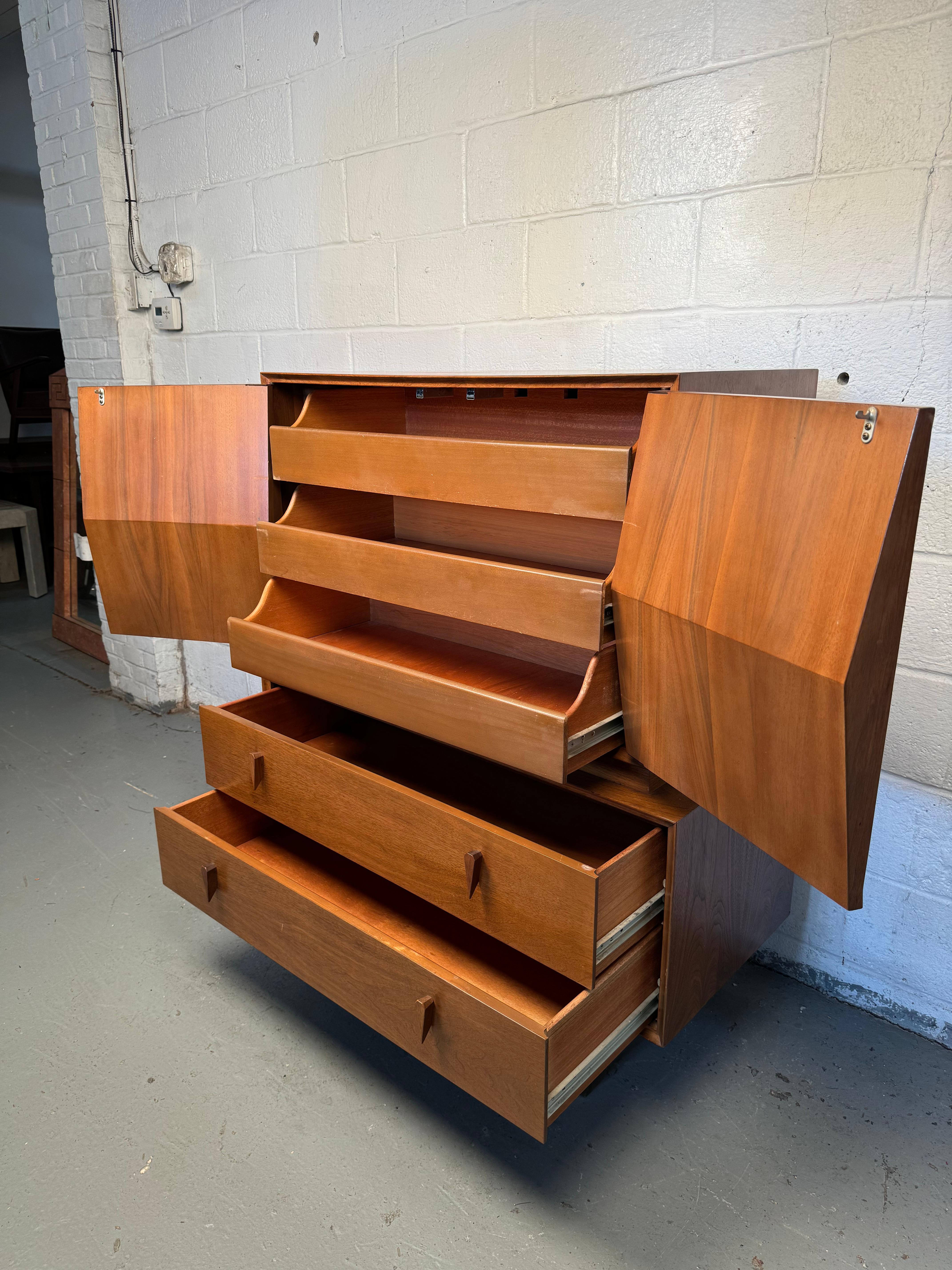Albert Parvin for American of Martinsville Mid-Century Walnut Highboy Dresser For Sale 3