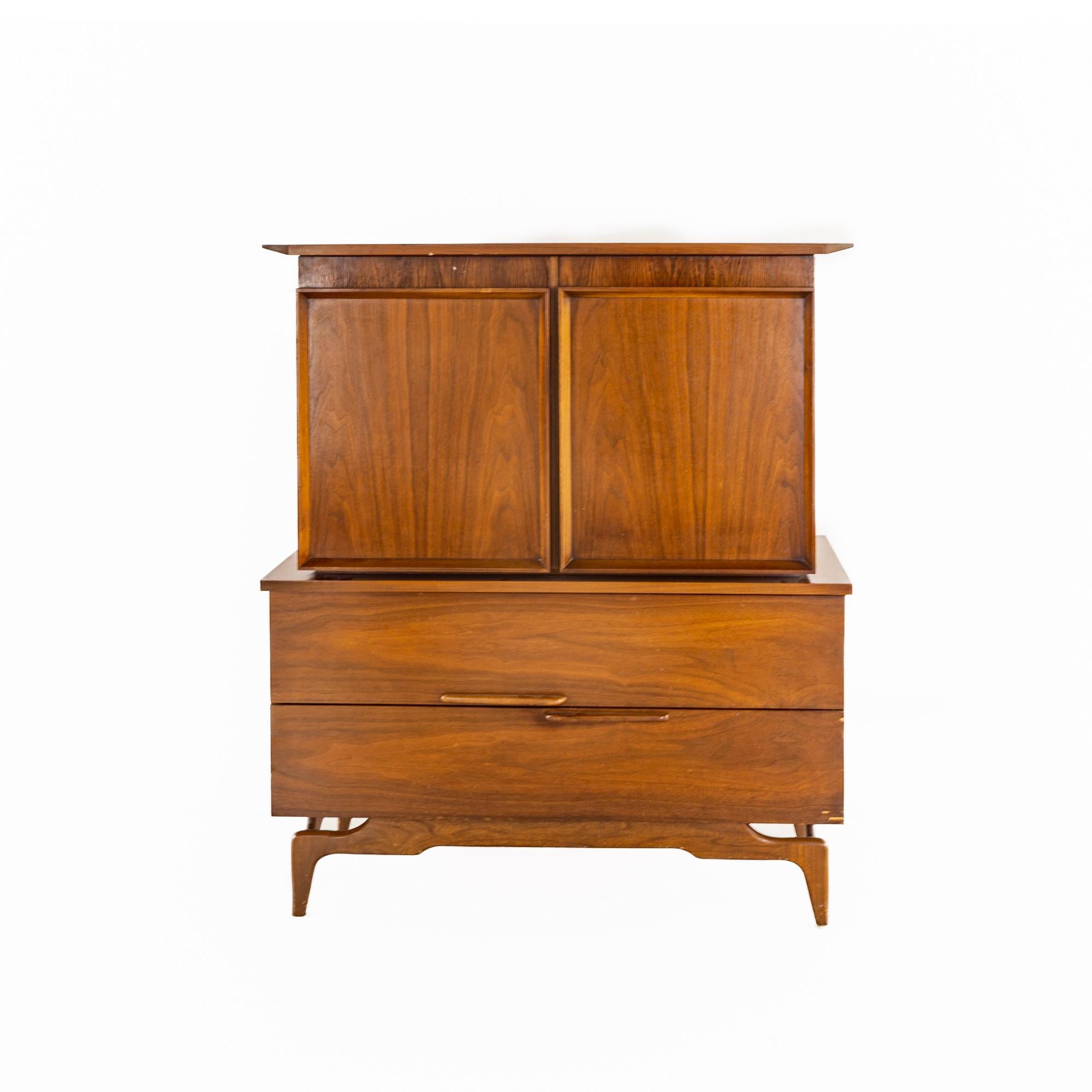 Albert Parvin style mid century walnut highboy dresser

The dresser measures: 42 wide x 20 deep x 49.5 inches high

All pieces of furniture can be had in what we call restored vintage condition. That means the piece is restored upon purchase so