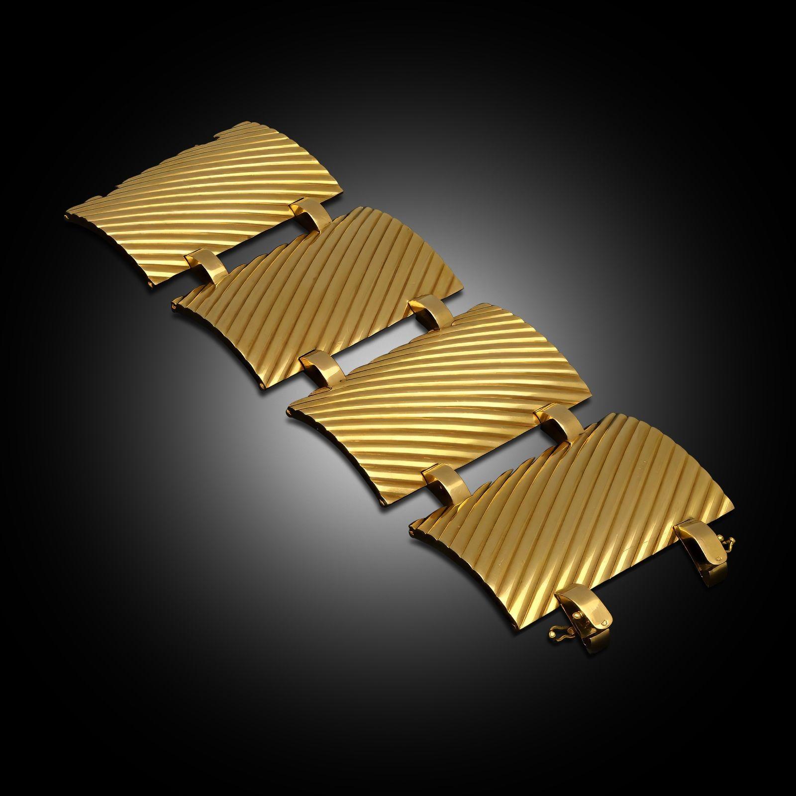 Albert Querio Vintage-Panel-Armband aus 18 Karat Gelbgold für Damen oder Herren im Angebot