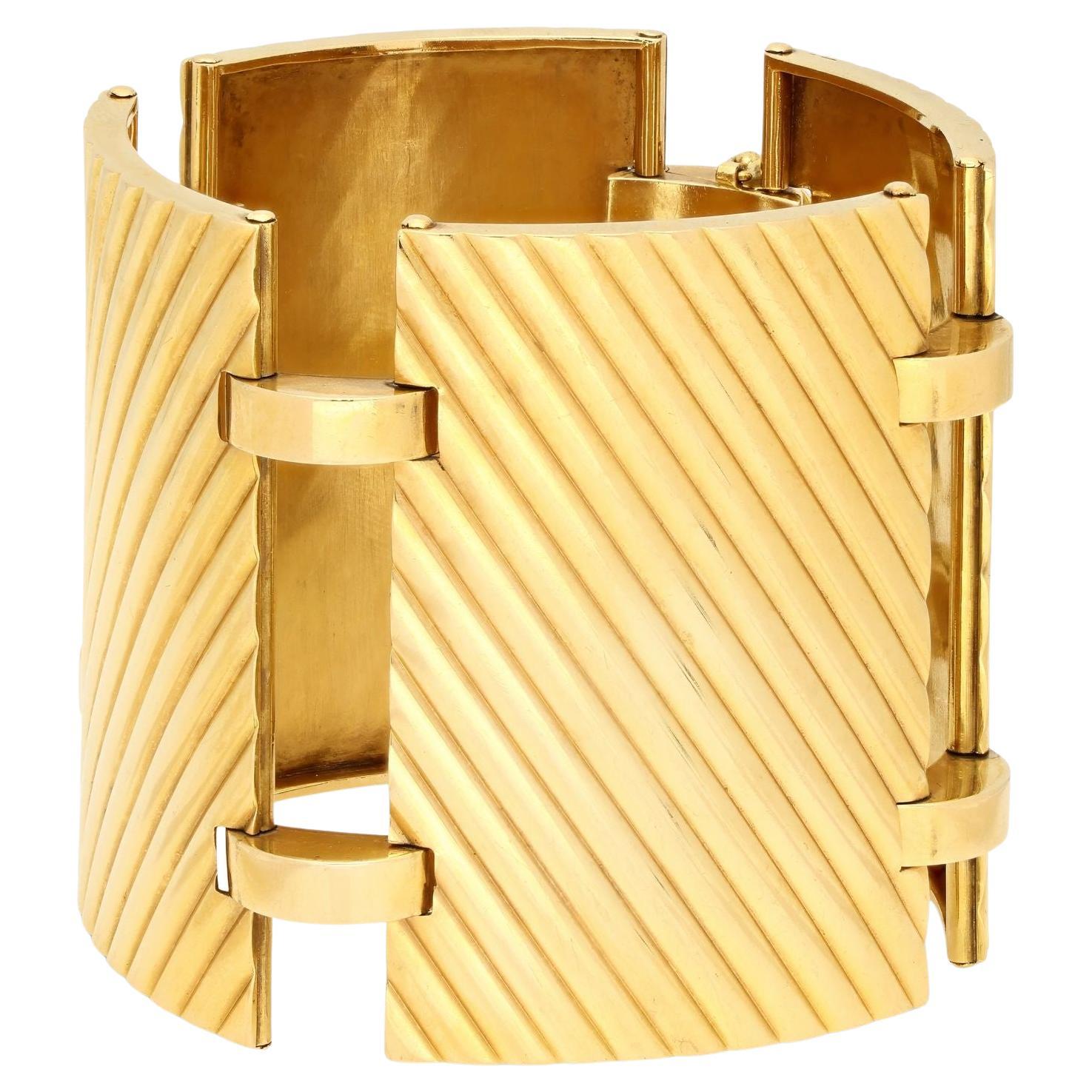 Albert Querio Vintage-Panel-Armband aus 18 Karat Gelbgold im Angebot