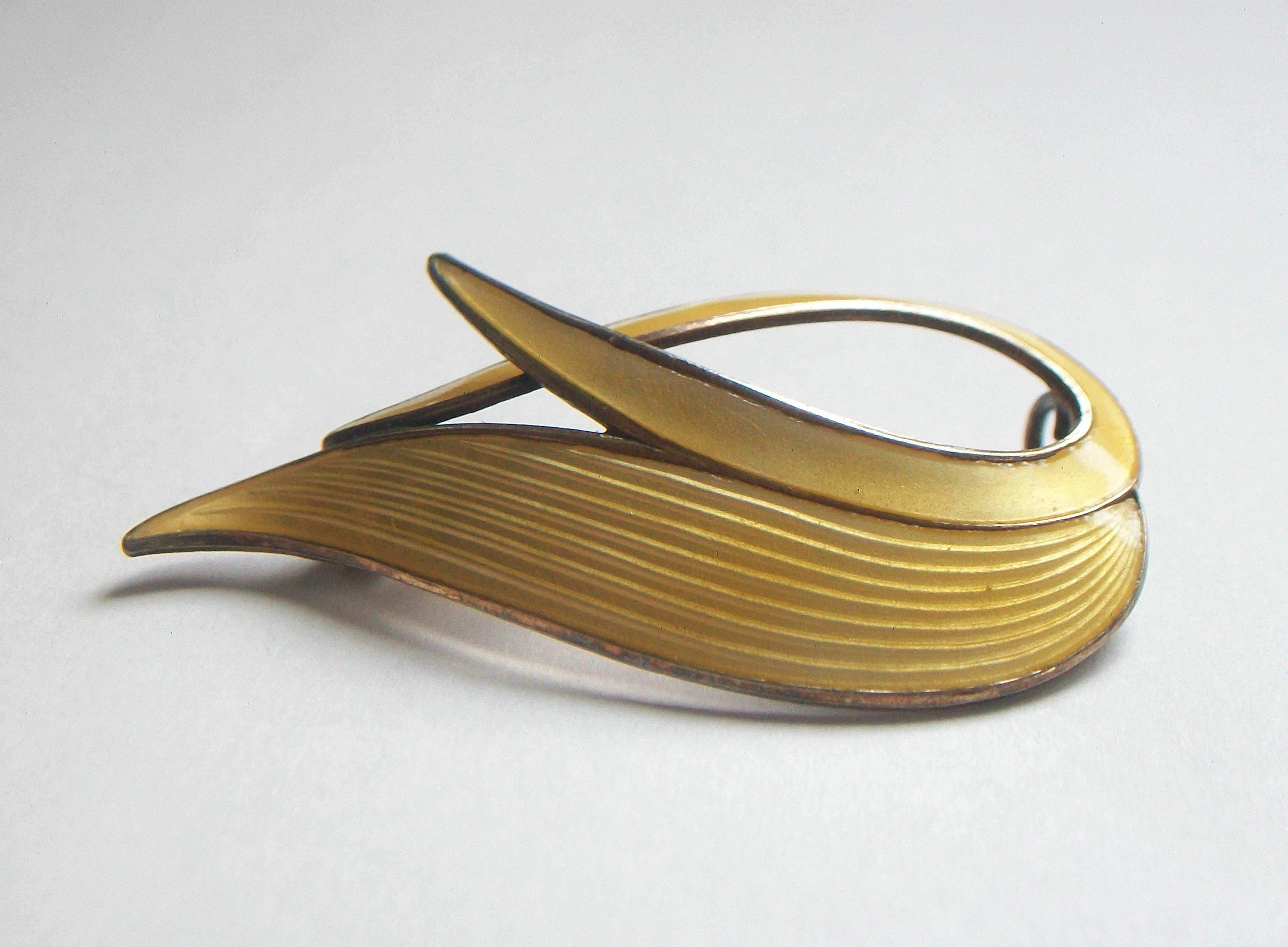 Modernist ALBERT SCHARNING - Guilloché Enamel & Sterling Silver Pin - Norway - Mid 20th C. For Sale