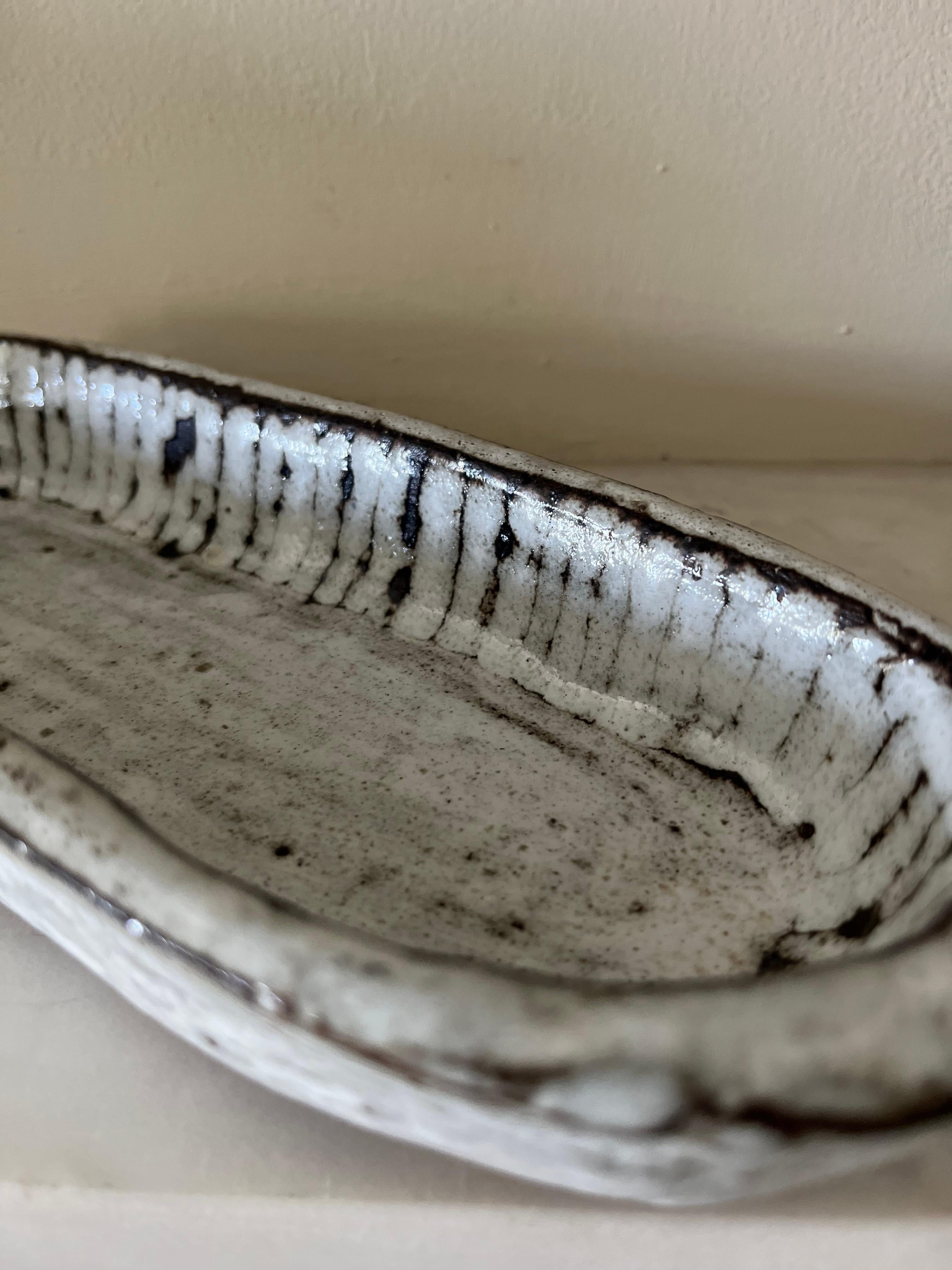 Albert Thiry 1923-2009 Vallauris ceramic dish In Good Condition For Sale In London, GB
