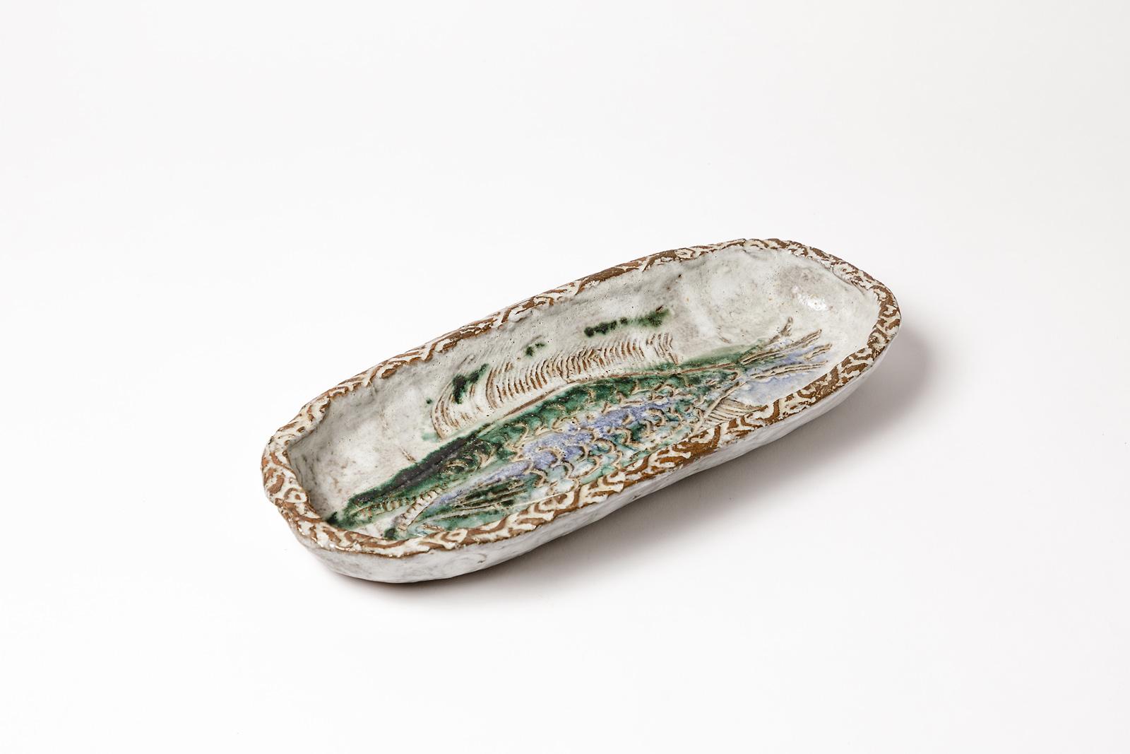 Albert Thiry Tier Steingut Keramik Teller mit Fisch Dekoration Design (Moderne der Mitte des Jahrhunderts) im Angebot