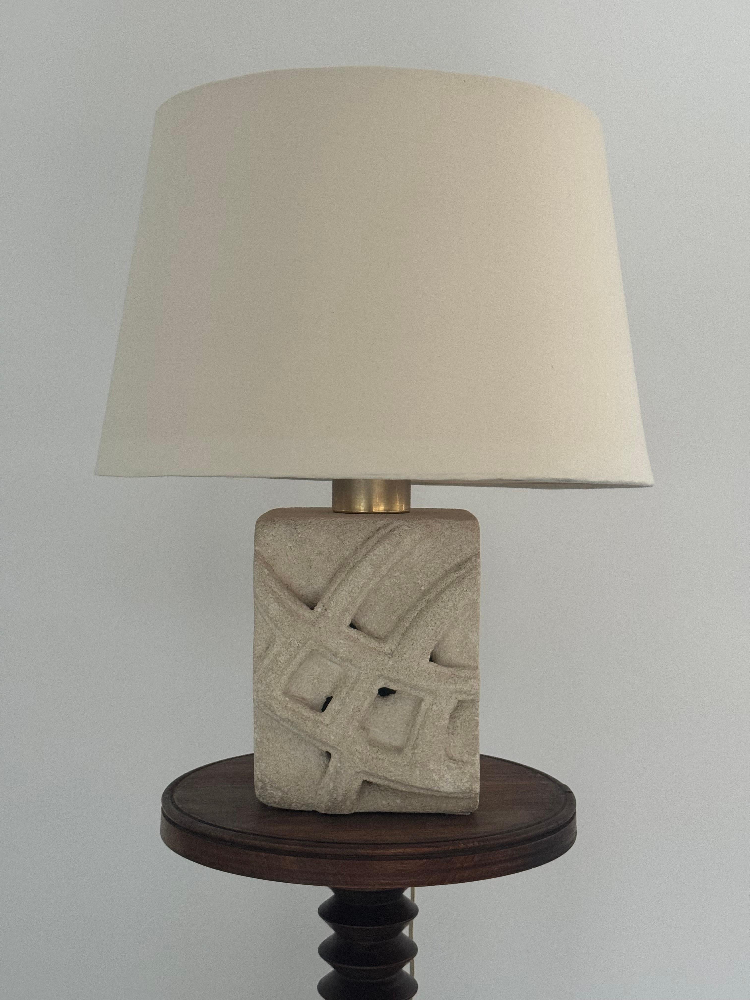 Albert Tormos, French massive stone sculpture lamp with abstract design, 1970s For Sale 4