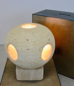 Albert Tormos, enorme lampada da terra in pietra calcarea - Francia - 1970