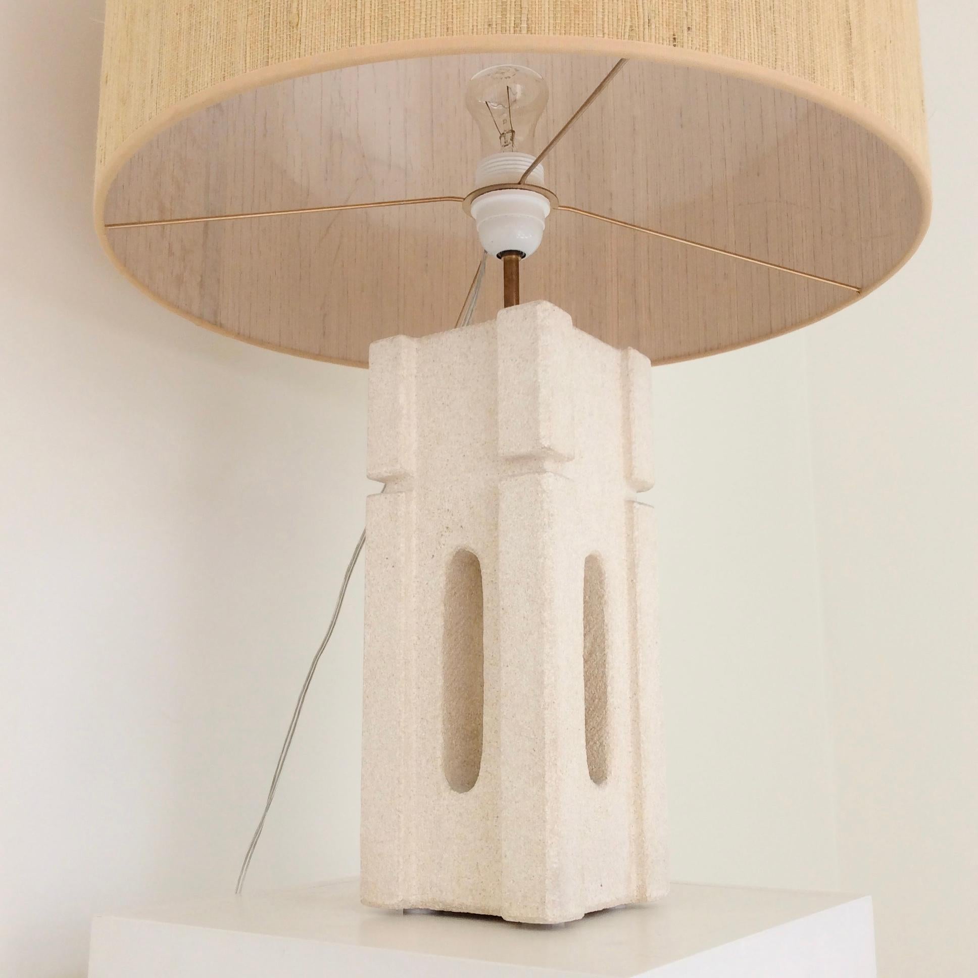 Albert Tormos Limestone Table Lamp, circa 1970, France (Moderne der Mitte des Jahrhunderts)