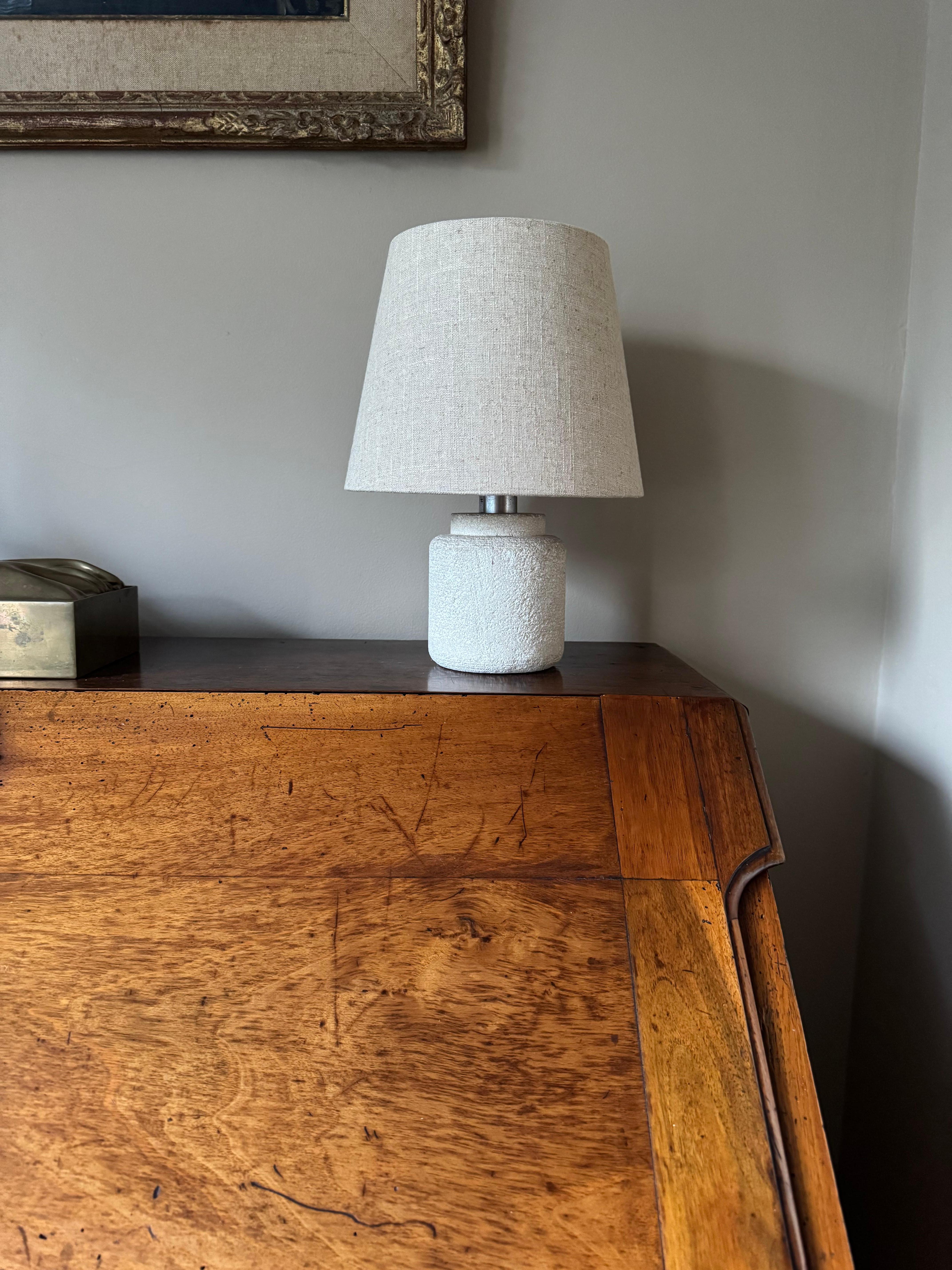 Carved Albert Tormos style stone lamp c.1970’s For Sale