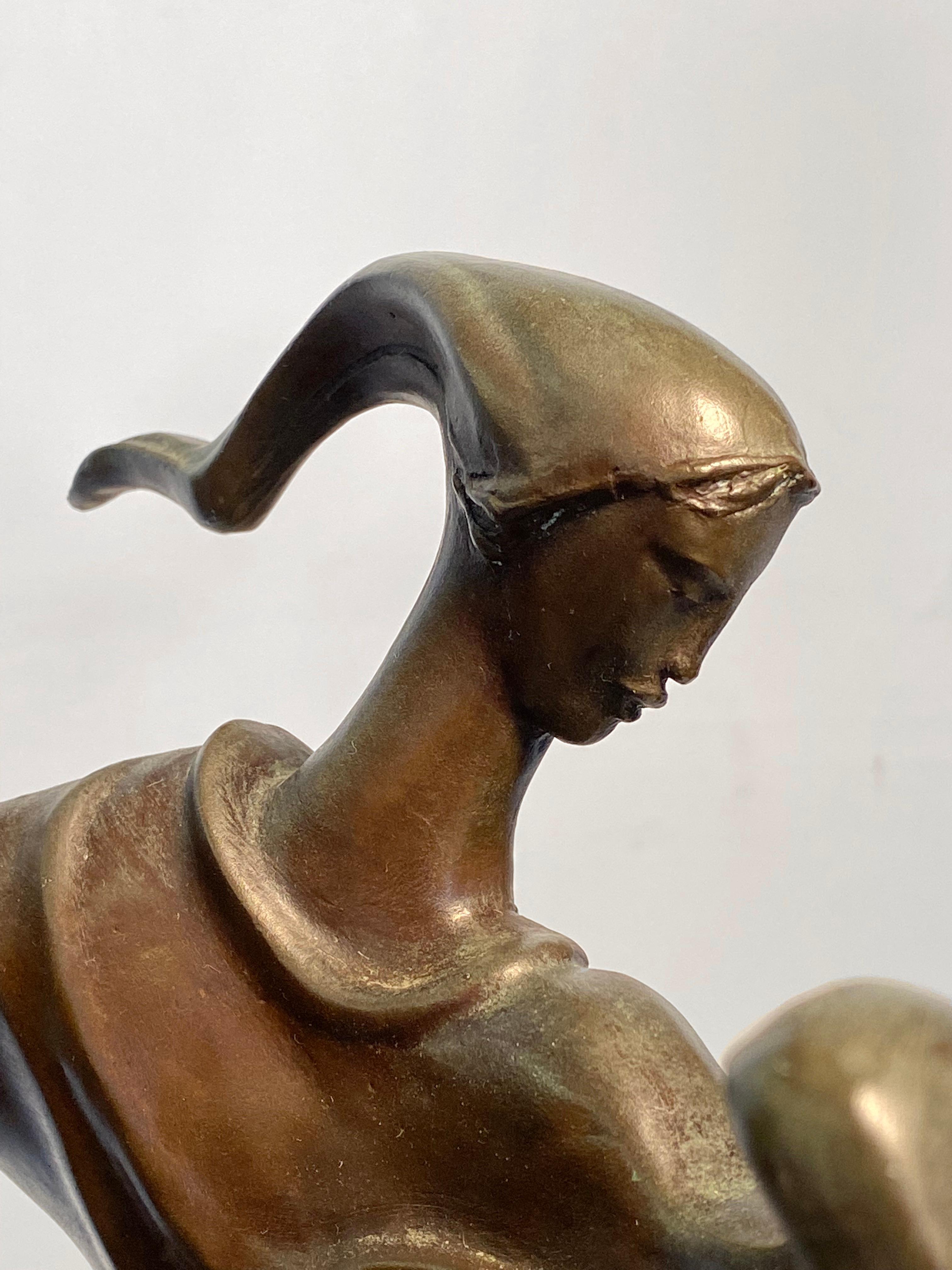 Joie De Vivre, figurative Tänzerskulptur aus Bronze (Gold), Figurative Sculpture, von Albert Wein