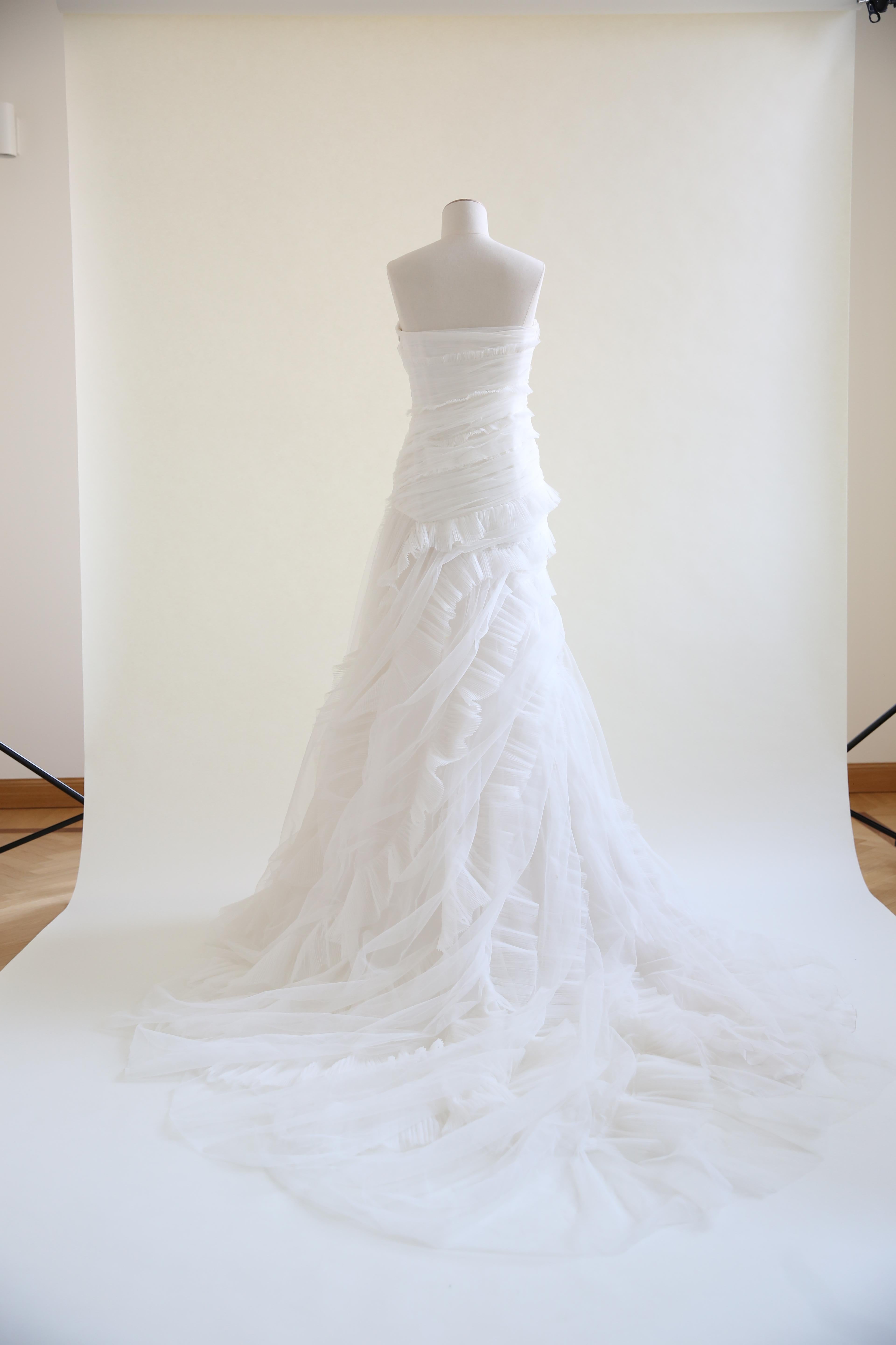 Alberta Ferretti 2011 strapless ivory white ruffled tulle wedding gown dress XS 5