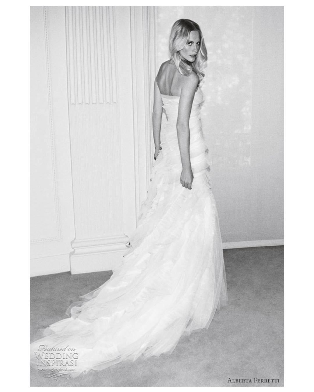 Alberta Ferretti 2011 strapless ivory white ruffled tulle wedding gown dress XS 7