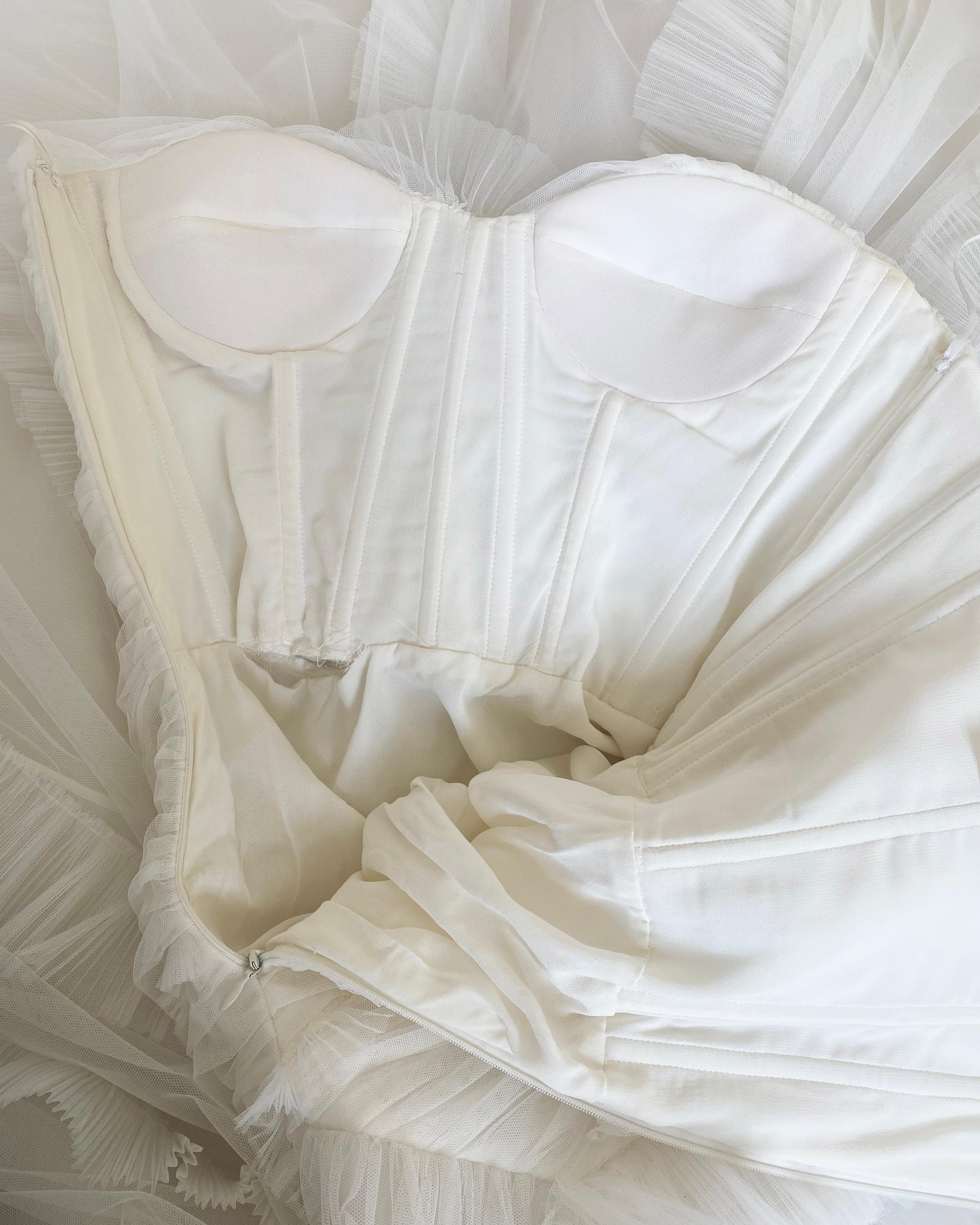 Alberta Ferretti 2011 strapless ivory white ruffled tulle wedding gown dress XS 9