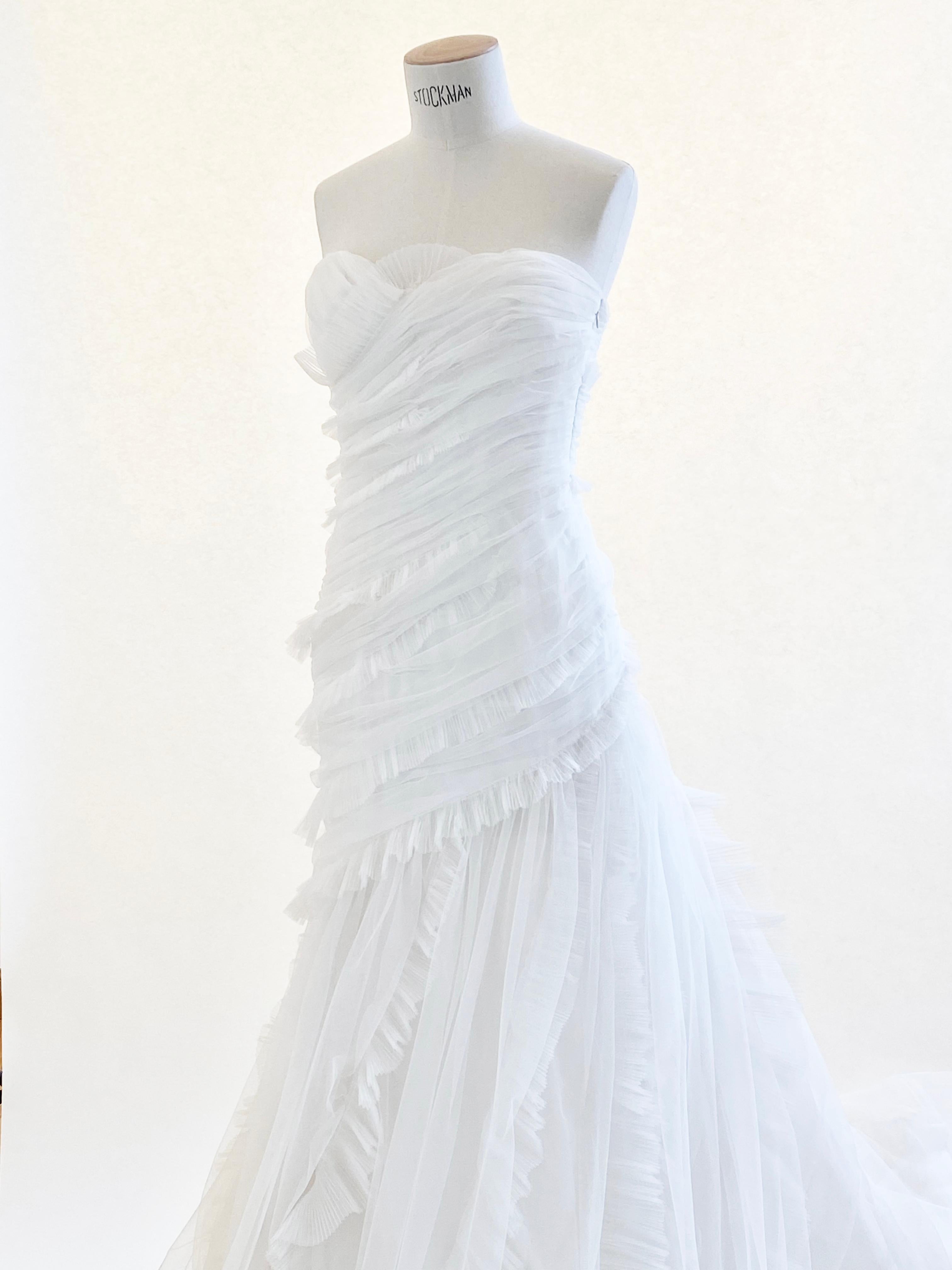 Alberta Ferretti 2011 strapless ivory white ruffled tulle wedding gown dress XS 3