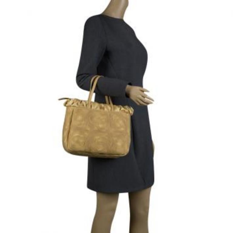 Fourre-tout en filet et satin beige d'Alberta Ferretti en vente 4