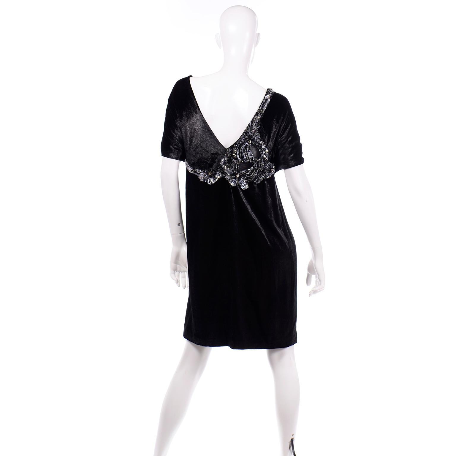 Alberta Ferretti - Robe de soirée en velours noir avec paillettes et perles  Excellent état - En vente à Portland, OR