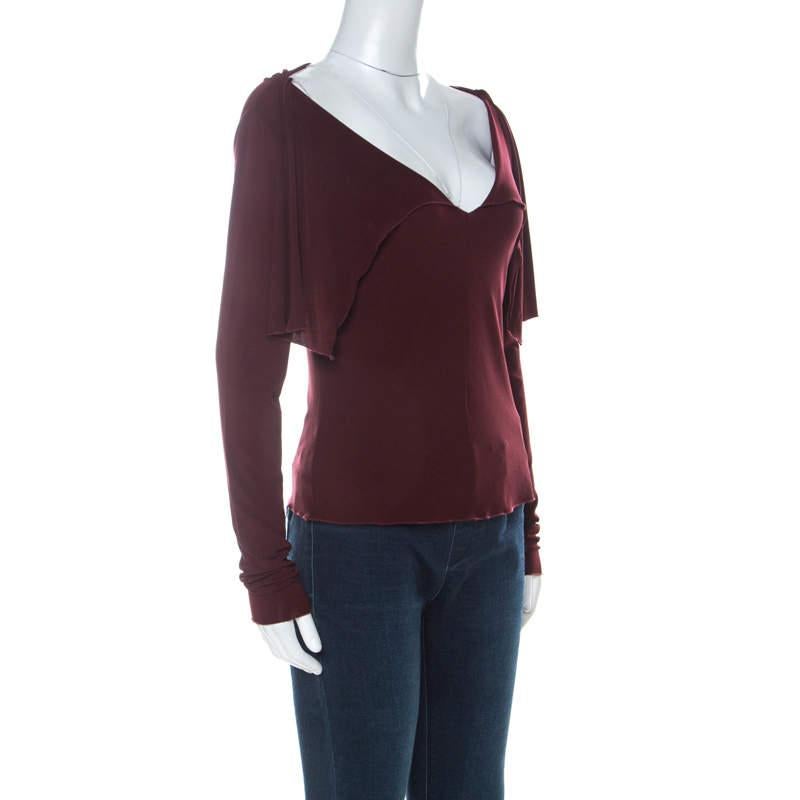 With this Alberta Ferretti top, make comfort and style your priority. Celebrate effortless fashion with this burgundy piece. Expertly made from quality fabrics, this long sleeve top will make sure you look as good as you feel.
