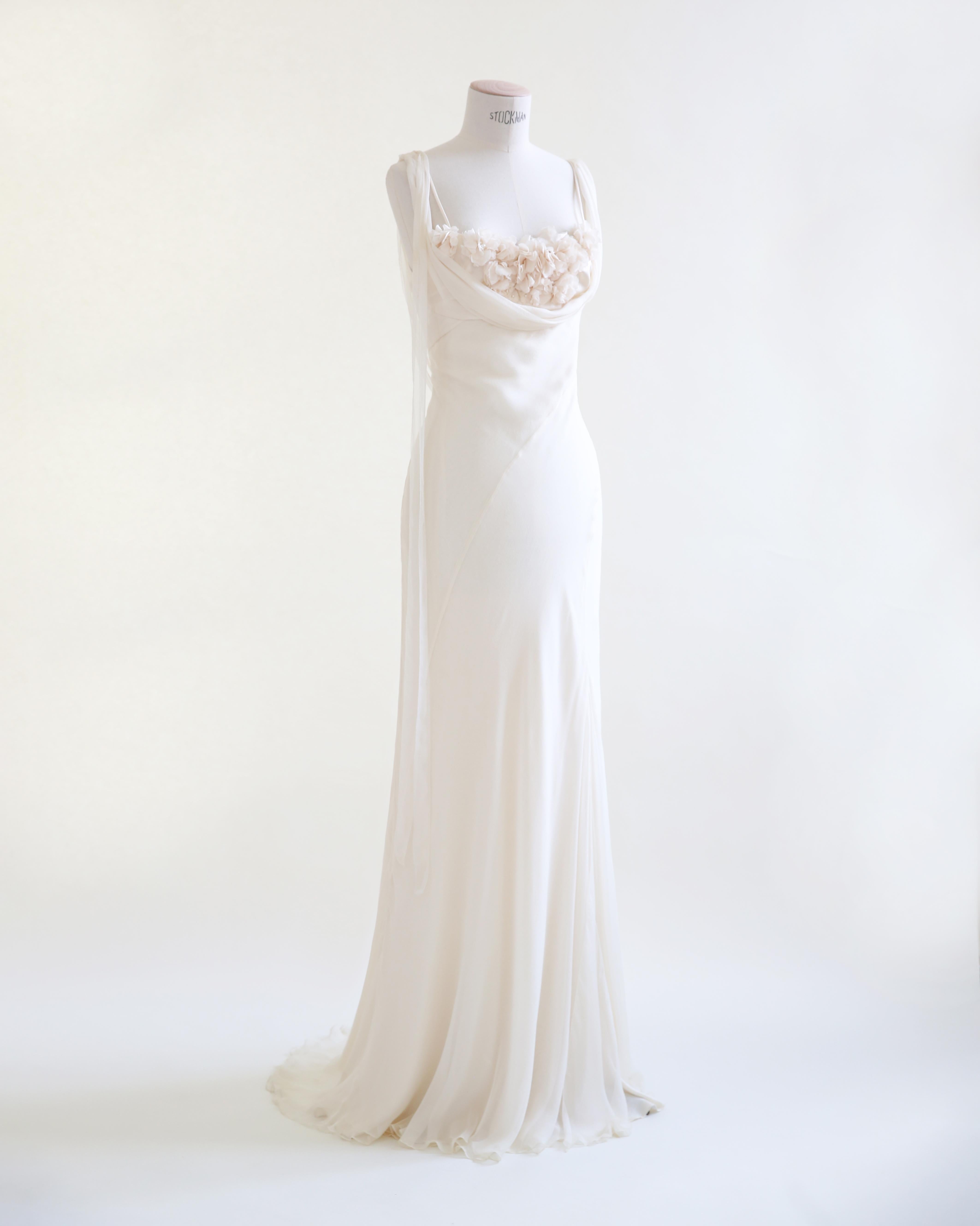 Alberta Ferretti Creme Elfenbein floral Perle Seide geschichtet Hochzeit Zug Kleid Kleid (Grau)