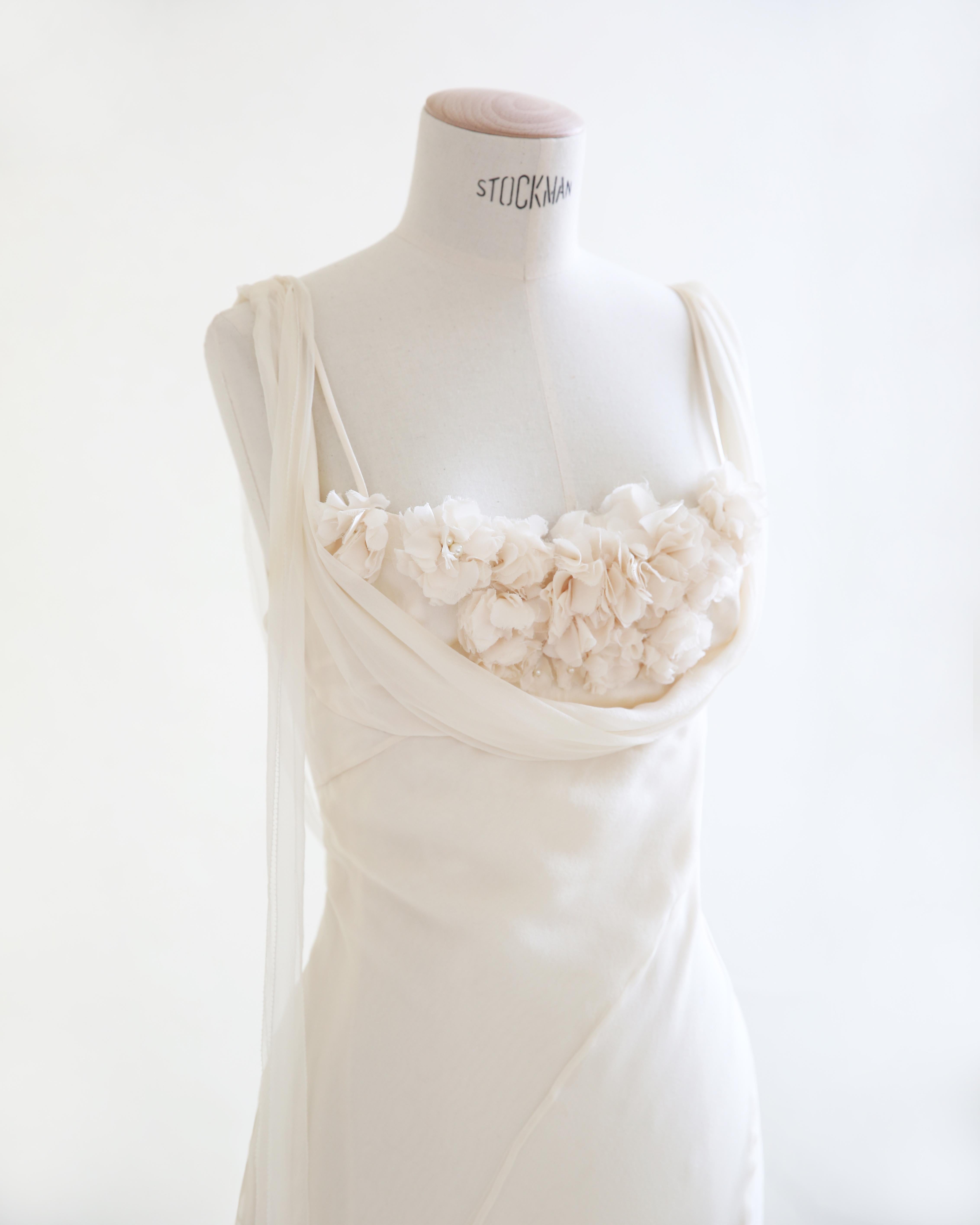 Alberta Ferretti Creme Elfenbein floral Perle Seide geschichtet Hochzeit Zug Kleid Kleid 3