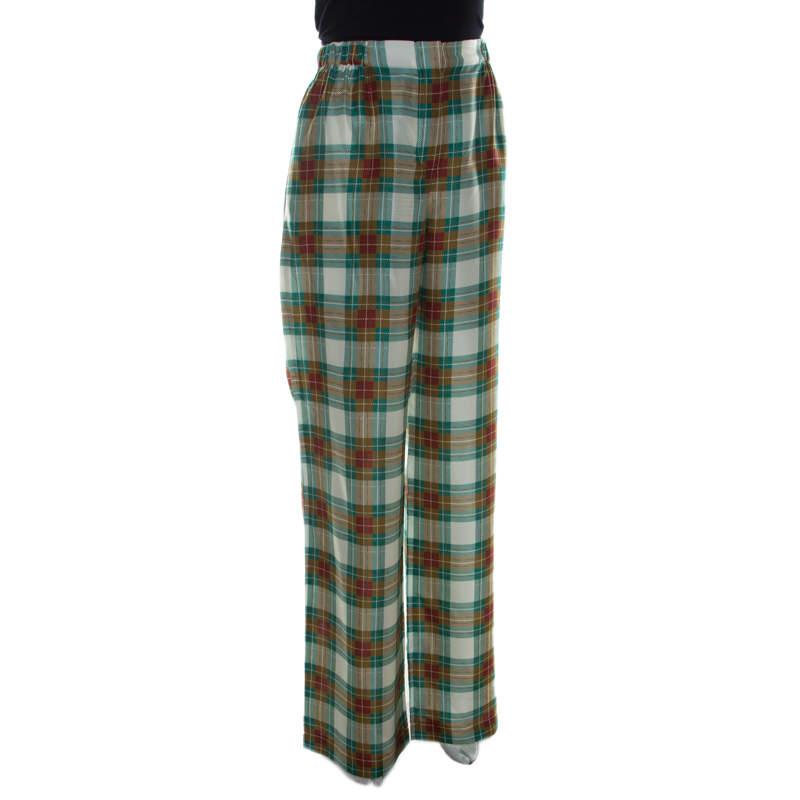 These Alberta Ferretti trousers speak comfort and ease. They have been perfectly tailored from quality silk and designed with a high waistline, hook closure and plaid patterns all over. Wear the trousers with simple shirts and flats for a casual